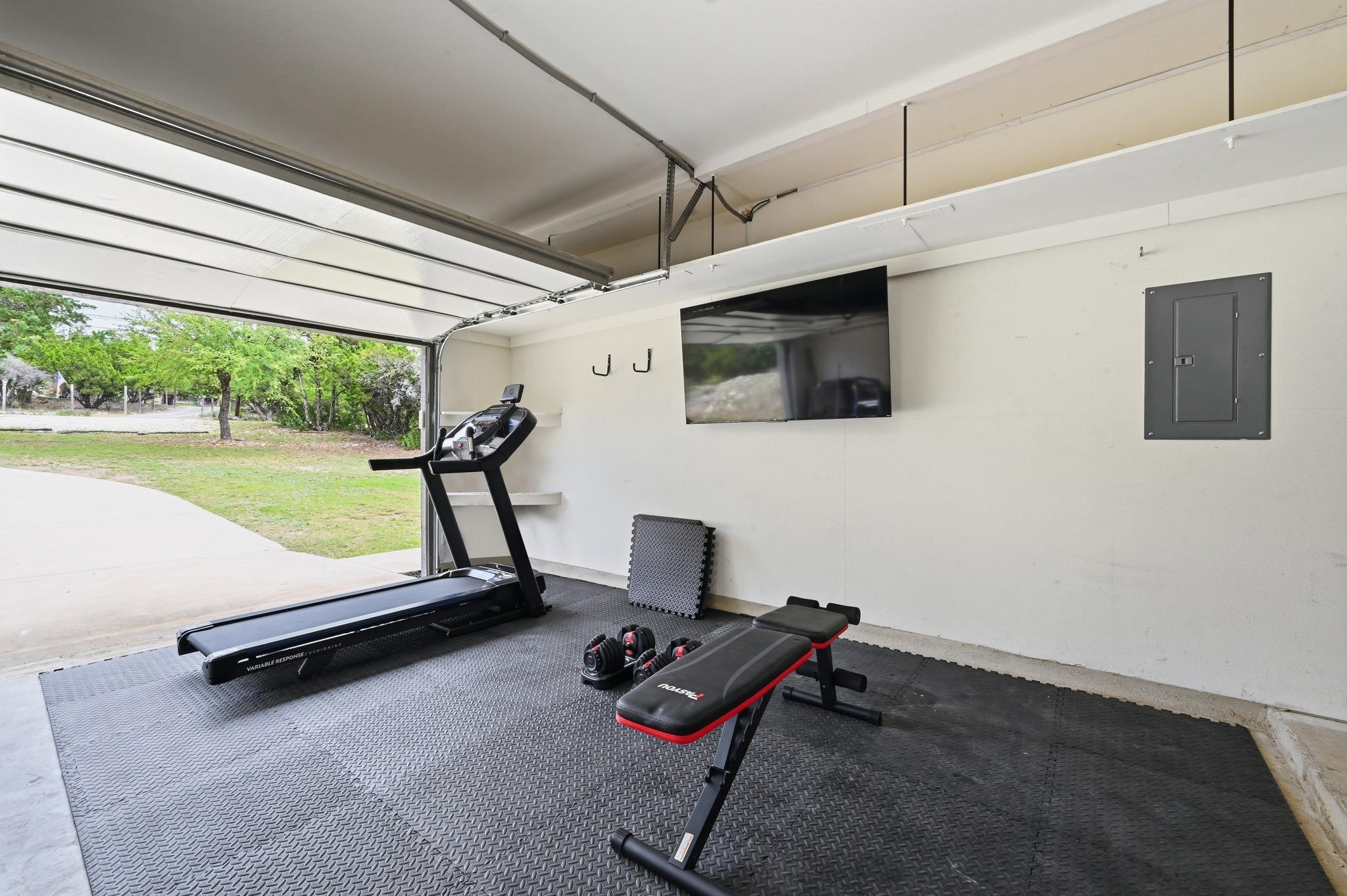 820 Panorama Dr, Dripping Springs, TX 78620