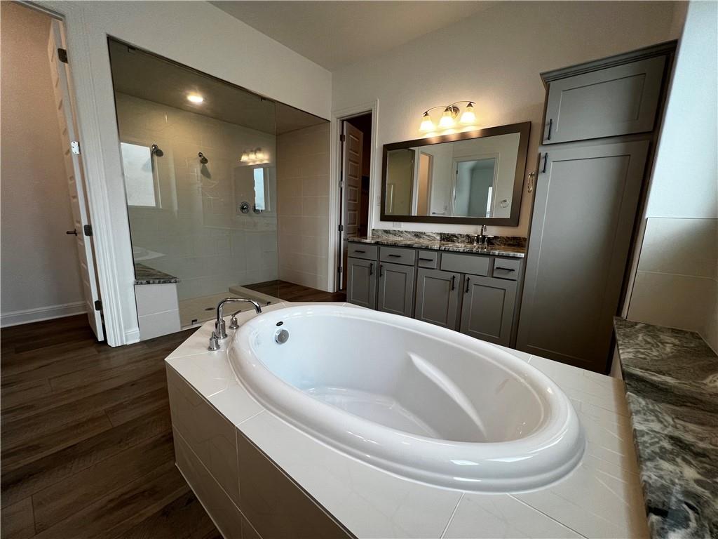 824 Sunny Ridge Dr, Leander, TX 78641