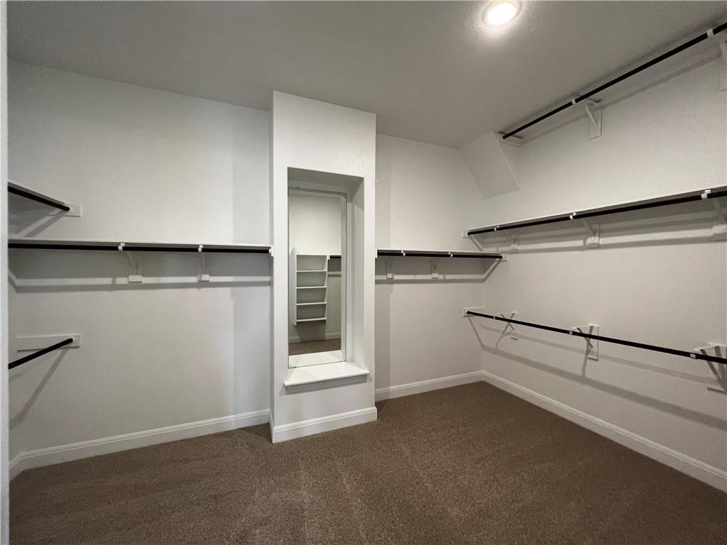 824 Sunny Ridge Dr, Leander, TX 78641