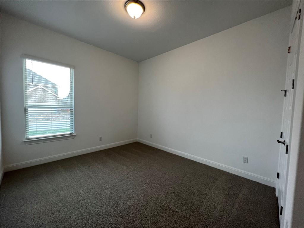 824 Sunny Ridge Dr, Leander, TX 78641