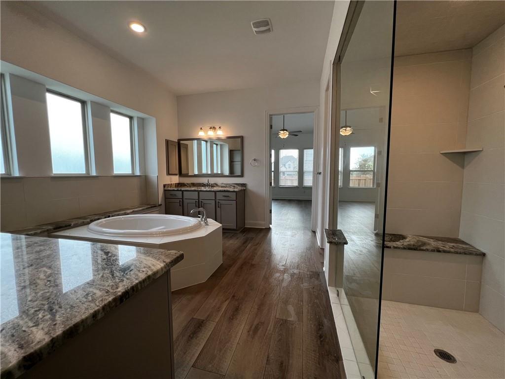 824 Sunny Ridge Dr, Leander, TX 78641