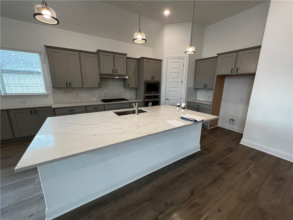 824 Sunny Ridge Dr, Leander, TX 78641