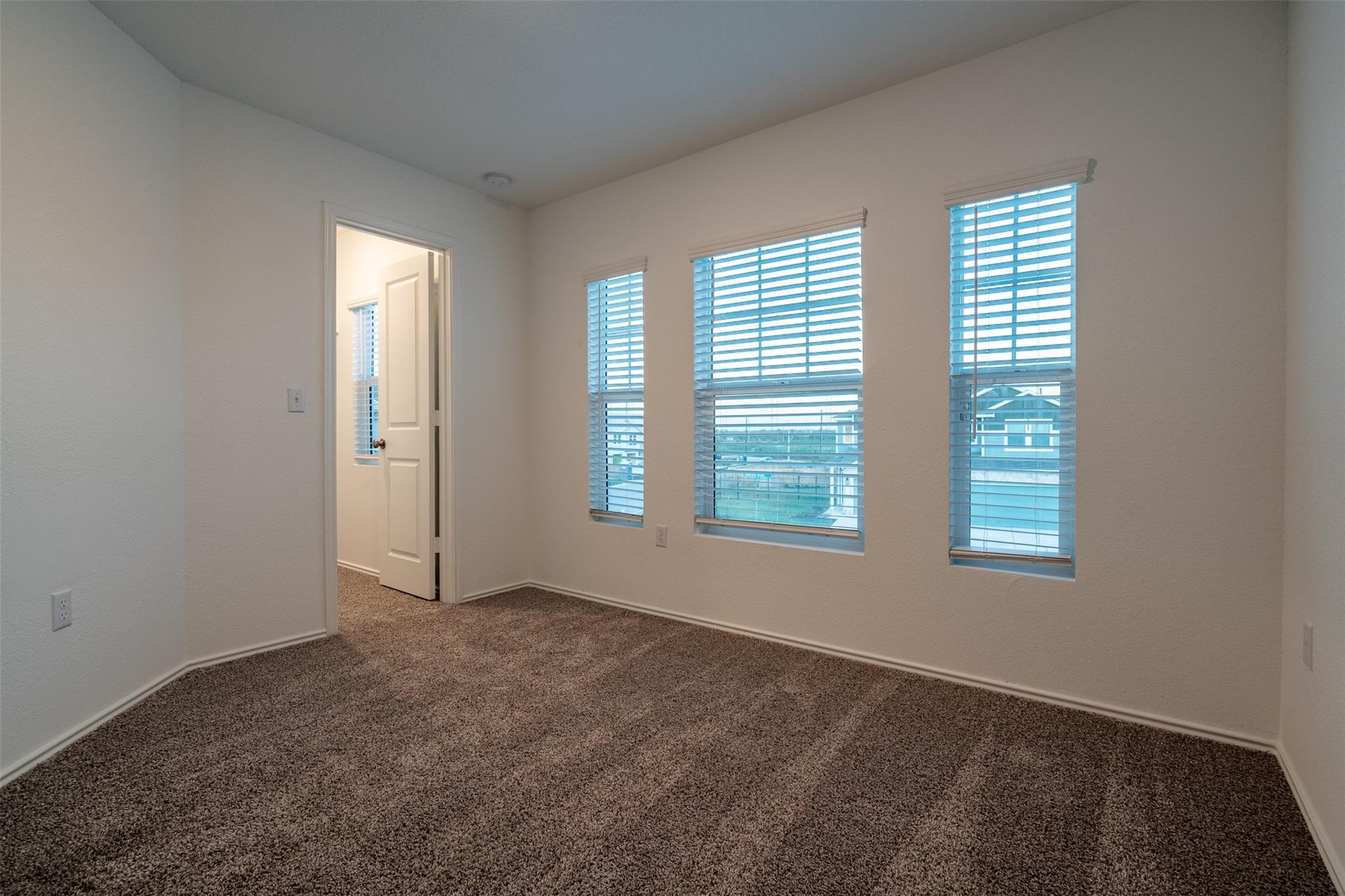 7100 Dancing Wind Ln, Del Valle, TX 78617