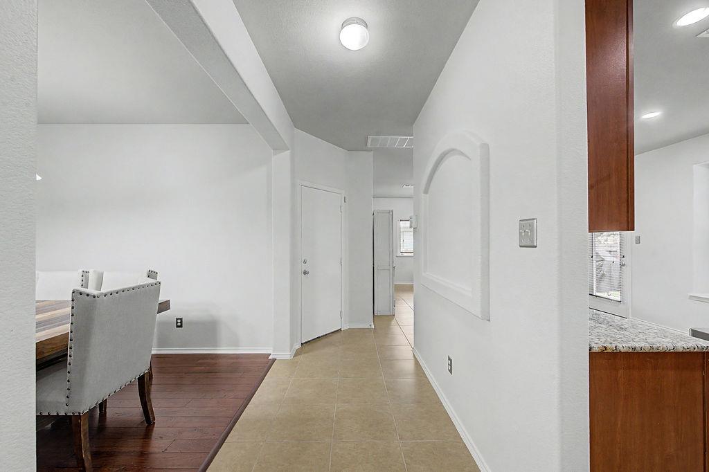 17804 Linkhill Dr, Dripping Springs, TX 78620