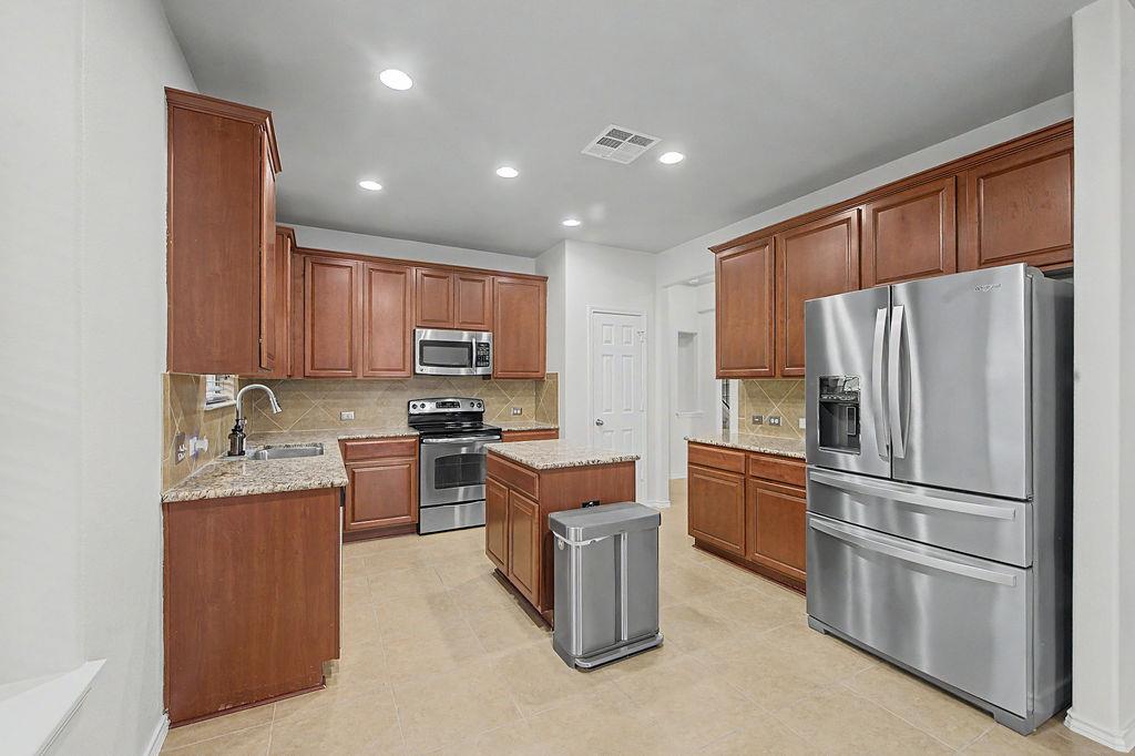 17804 Linkhill Dr, Dripping Springs, TX 78620