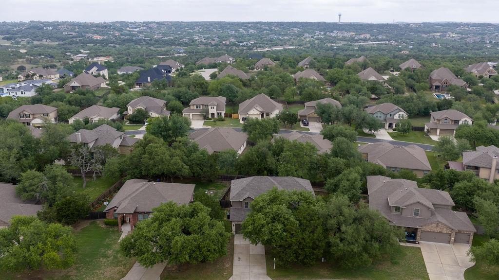 17804 Linkhill Dr, Dripping Springs, TX 78620
