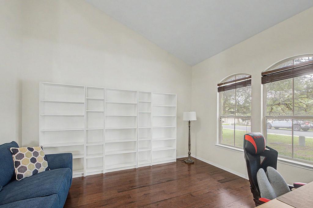 17804 Linkhill Dr, Dripping Springs, TX 78620