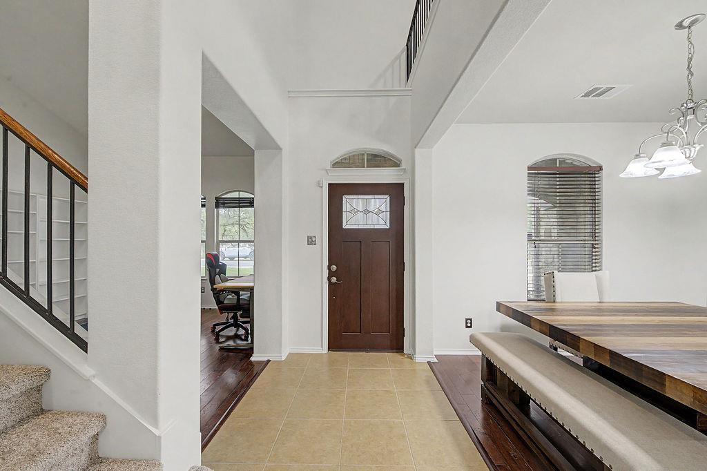 17804 Linkhill Dr, Dripping Springs, TX 78620