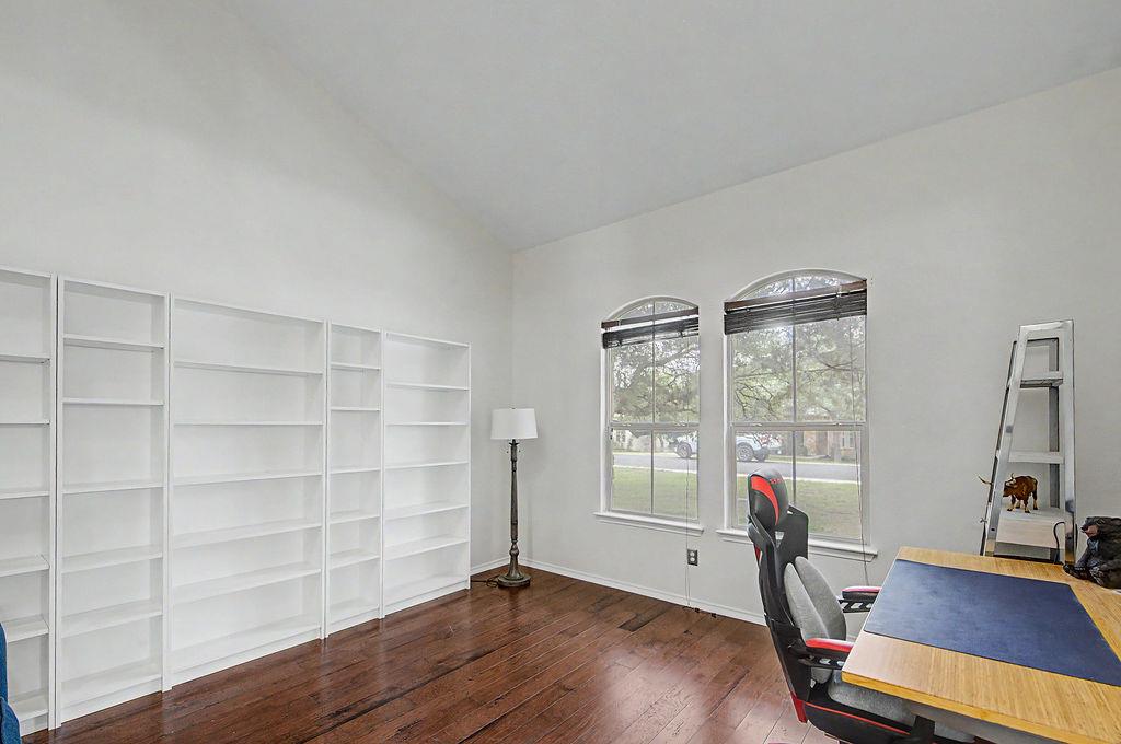 17804 Linkhill Dr, Dripping Springs, TX 78620