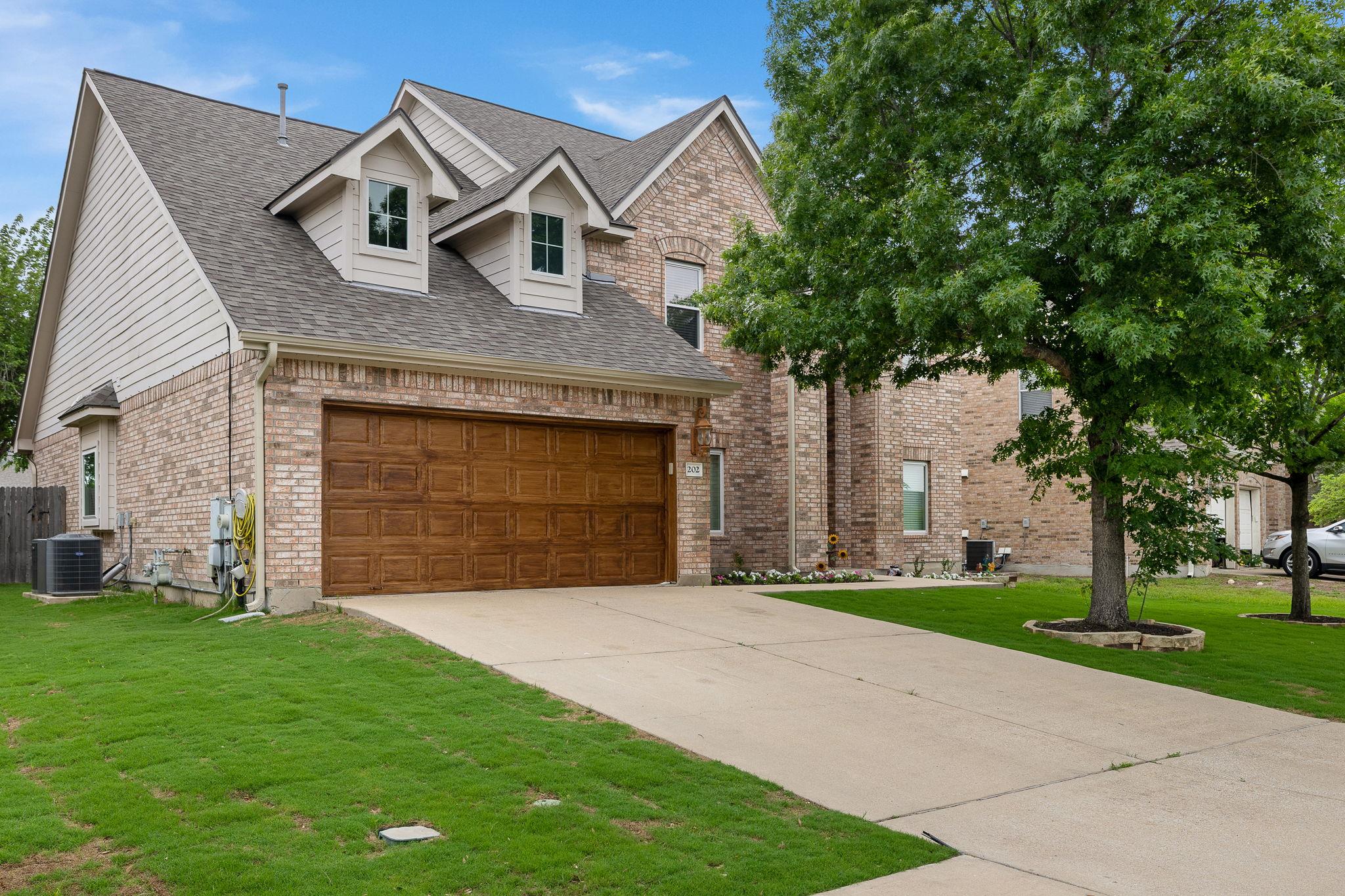202 Nick Price Loop, Round Rock, TX 78664