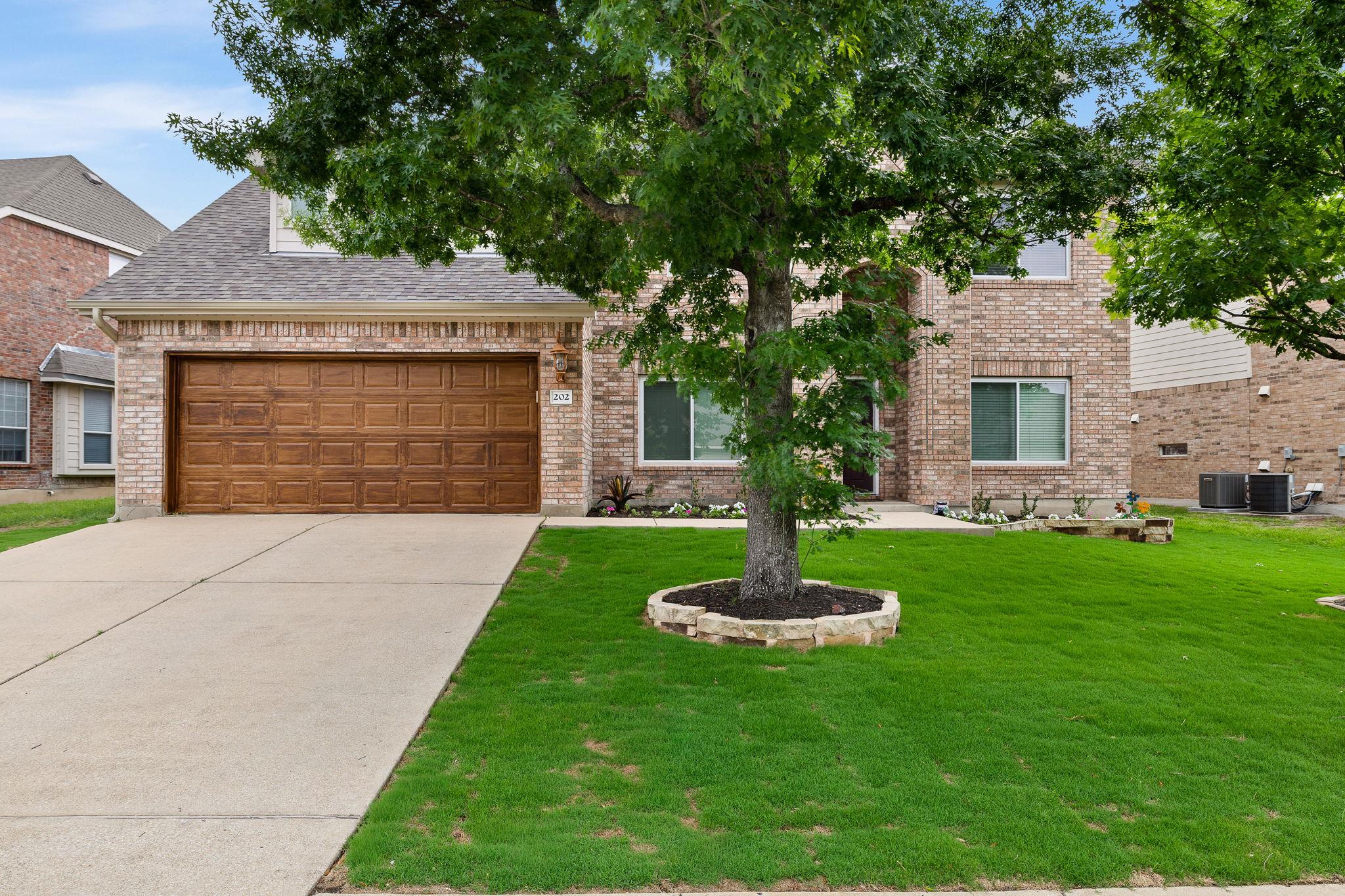 202 Nick Price Loop, Round Rock, TX 78664
