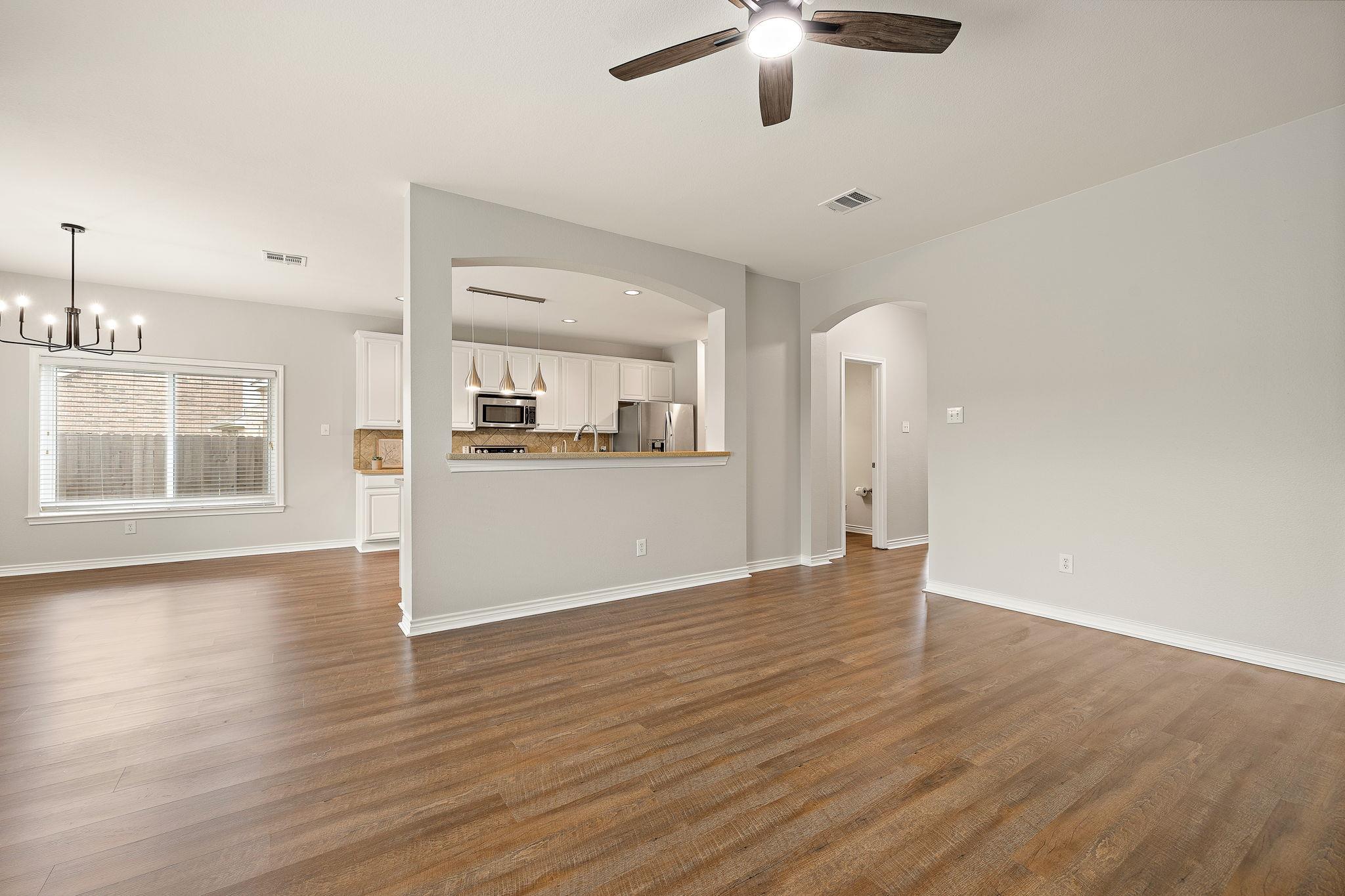 202 Nick Price Loop, Round Rock, TX 78664