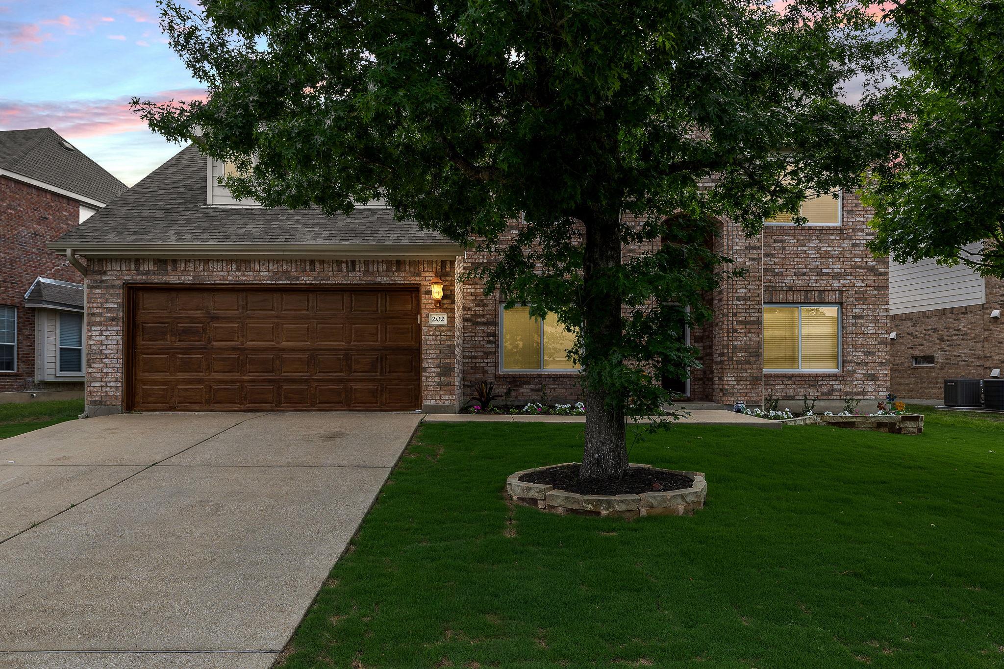 202 Nick Price Loop, Round Rock, TX 78664