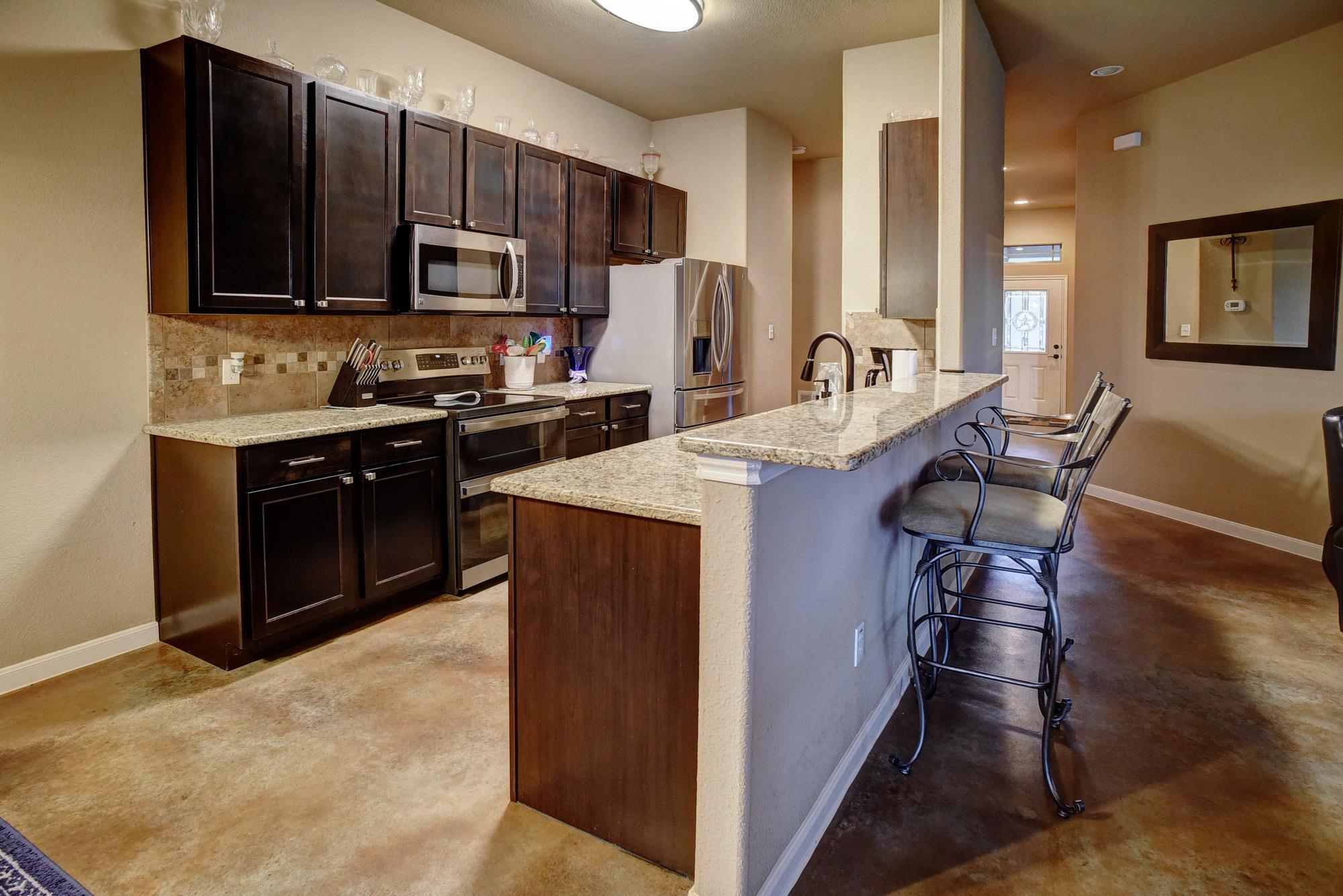 129 Haliimaile Ln, Bastrop, TX 78602