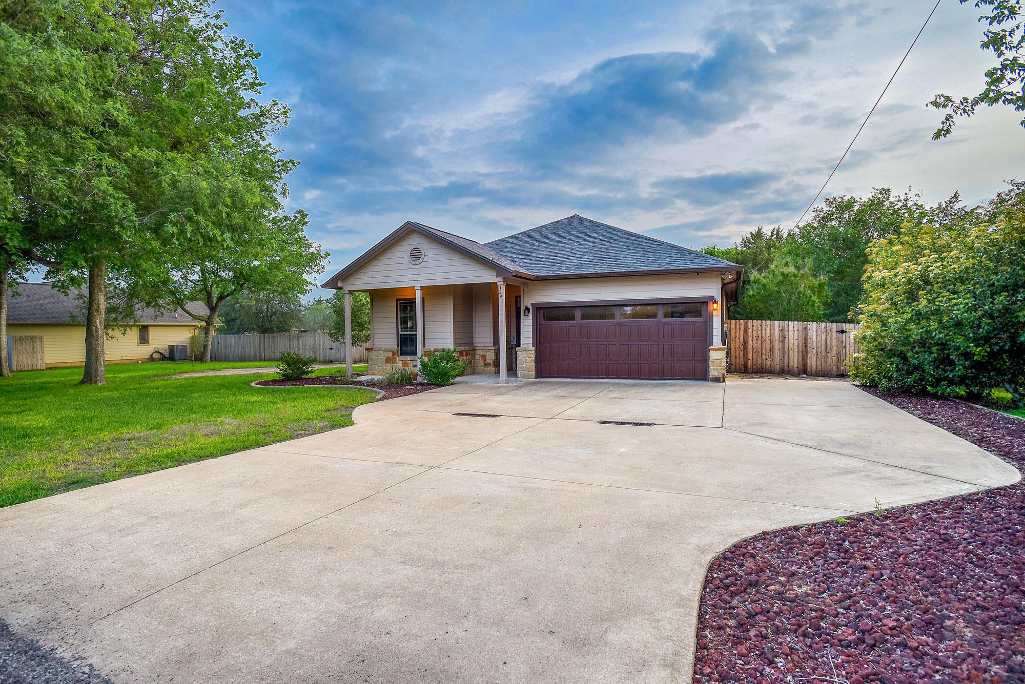 129 Haliimaile Ln, Bastrop, TX 78602