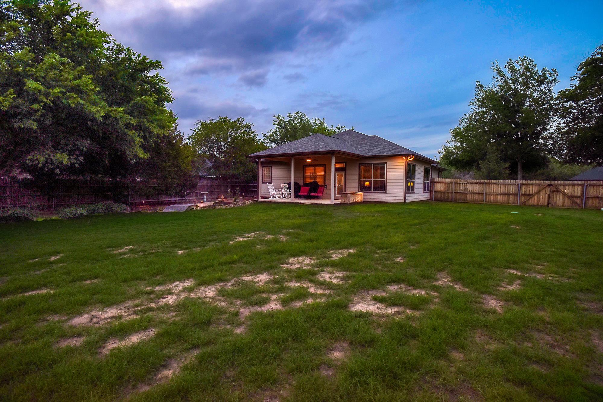 129 Haliimaile Ln, Bastrop, TX 78602