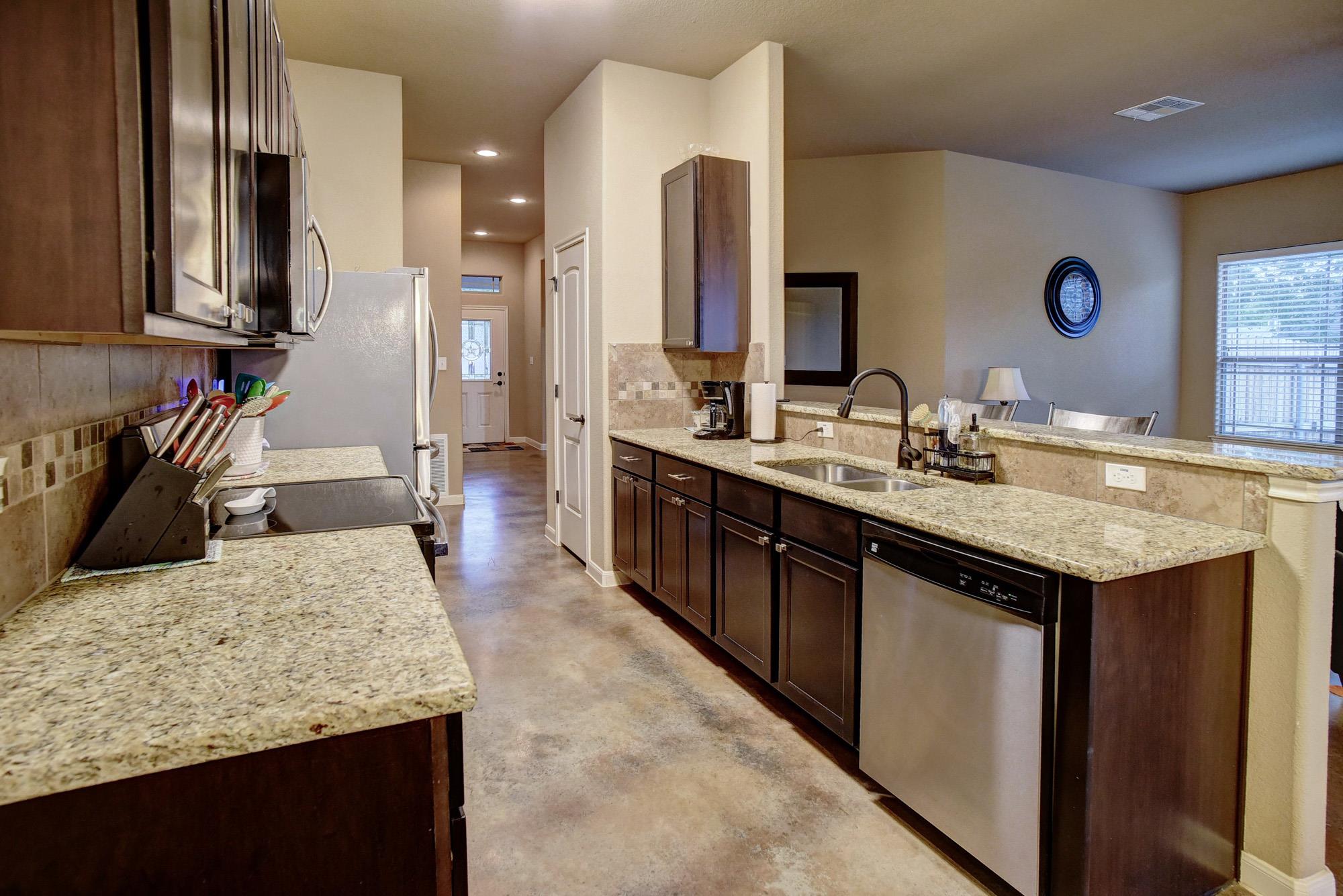 129 Haliimaile Ln, Bastrop, TX 78602