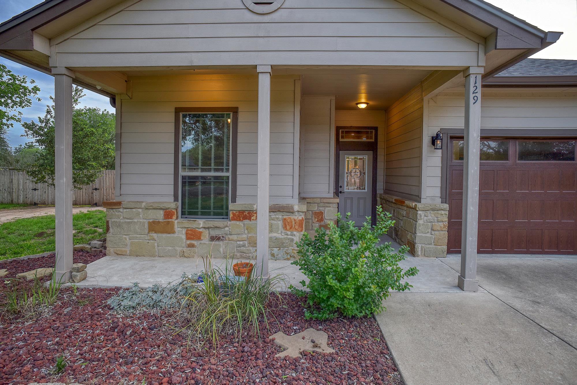129 Haliimaile Ln, Bastrop, TX 78602