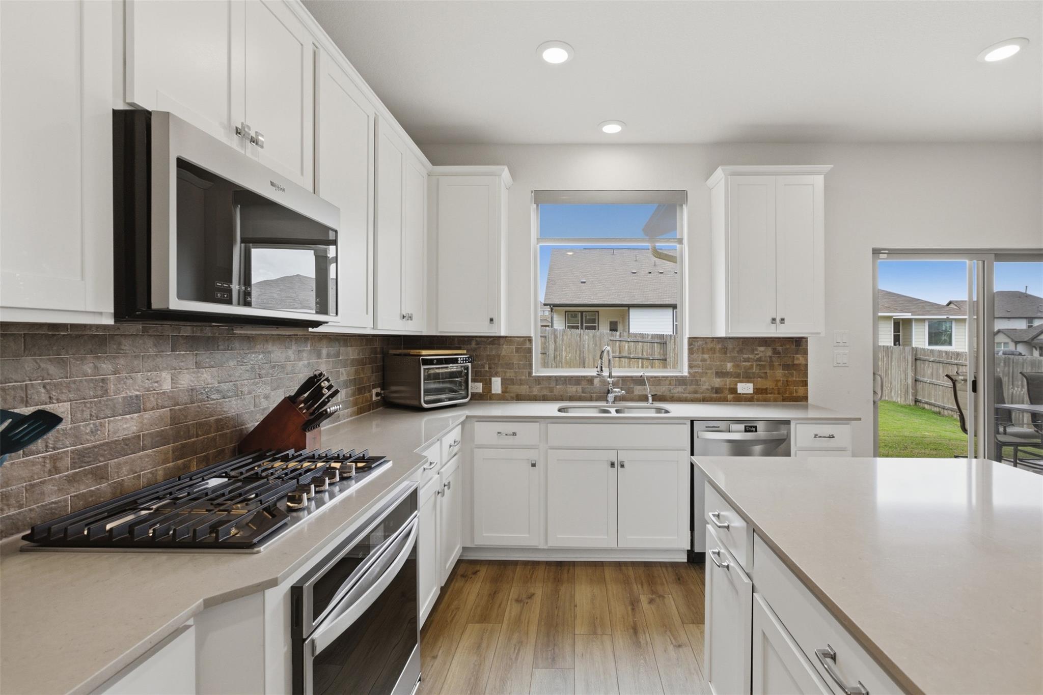 307 Marjorie Dr, Hutto, TX 78634