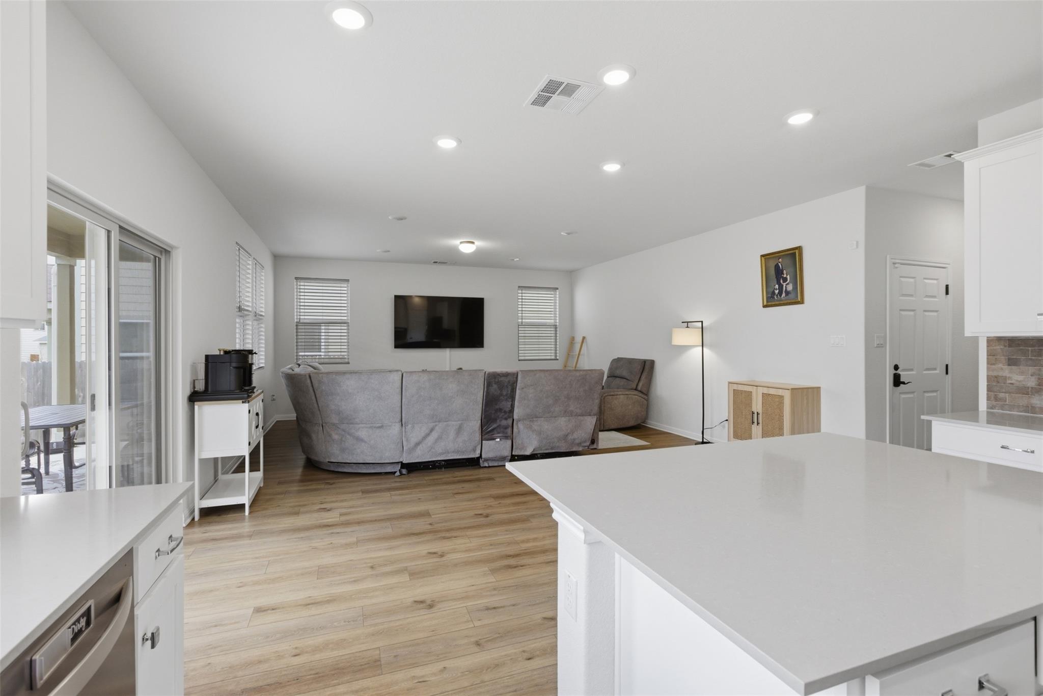 307 Marjorie Dr, Hutto, TX 78634