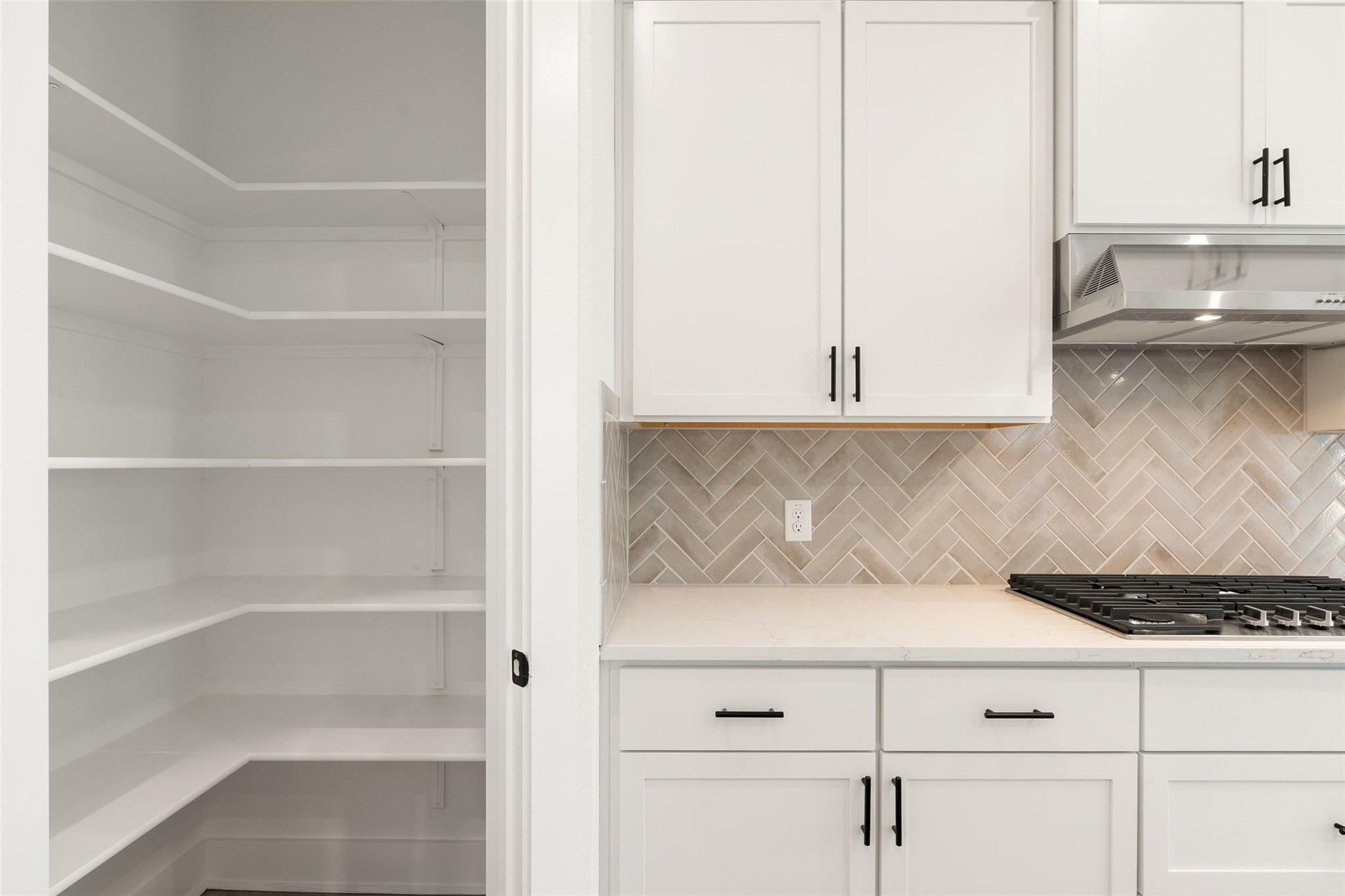 325 San Saba Dr, Buda, TX 78610