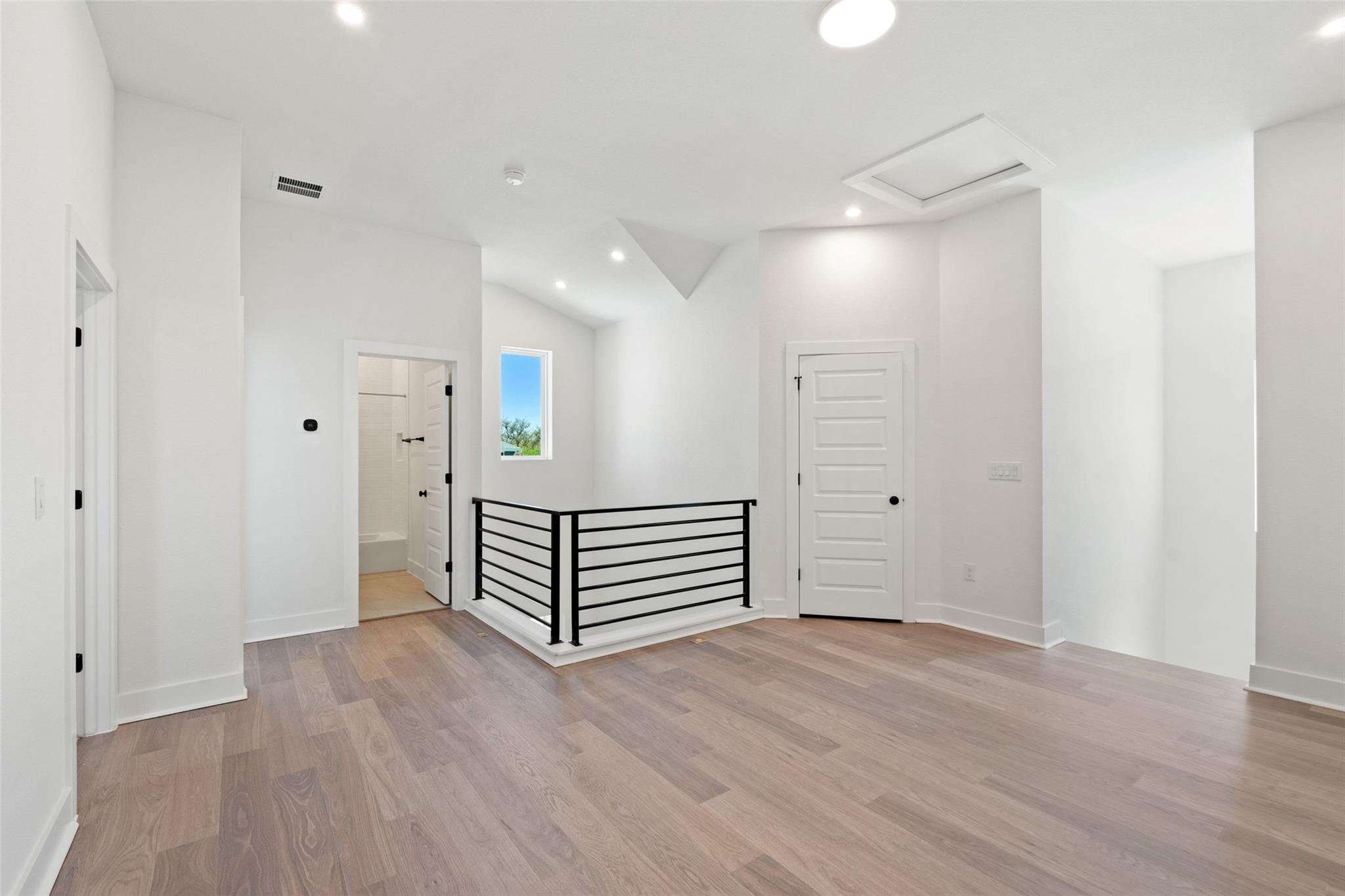 325 San Saba Dr, Buda, TX 78610