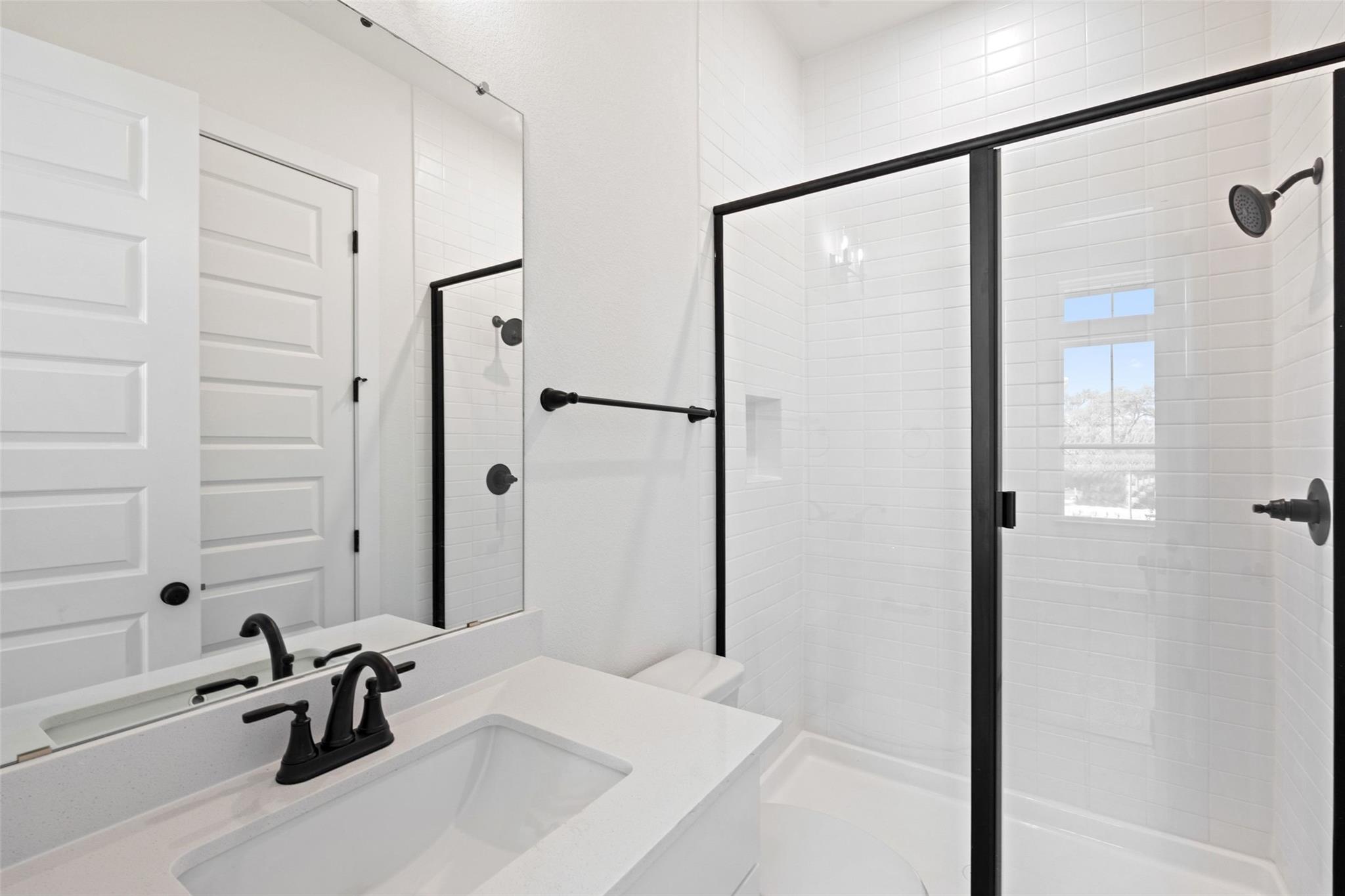 325 San Saba Dr, Buda, TX 78610