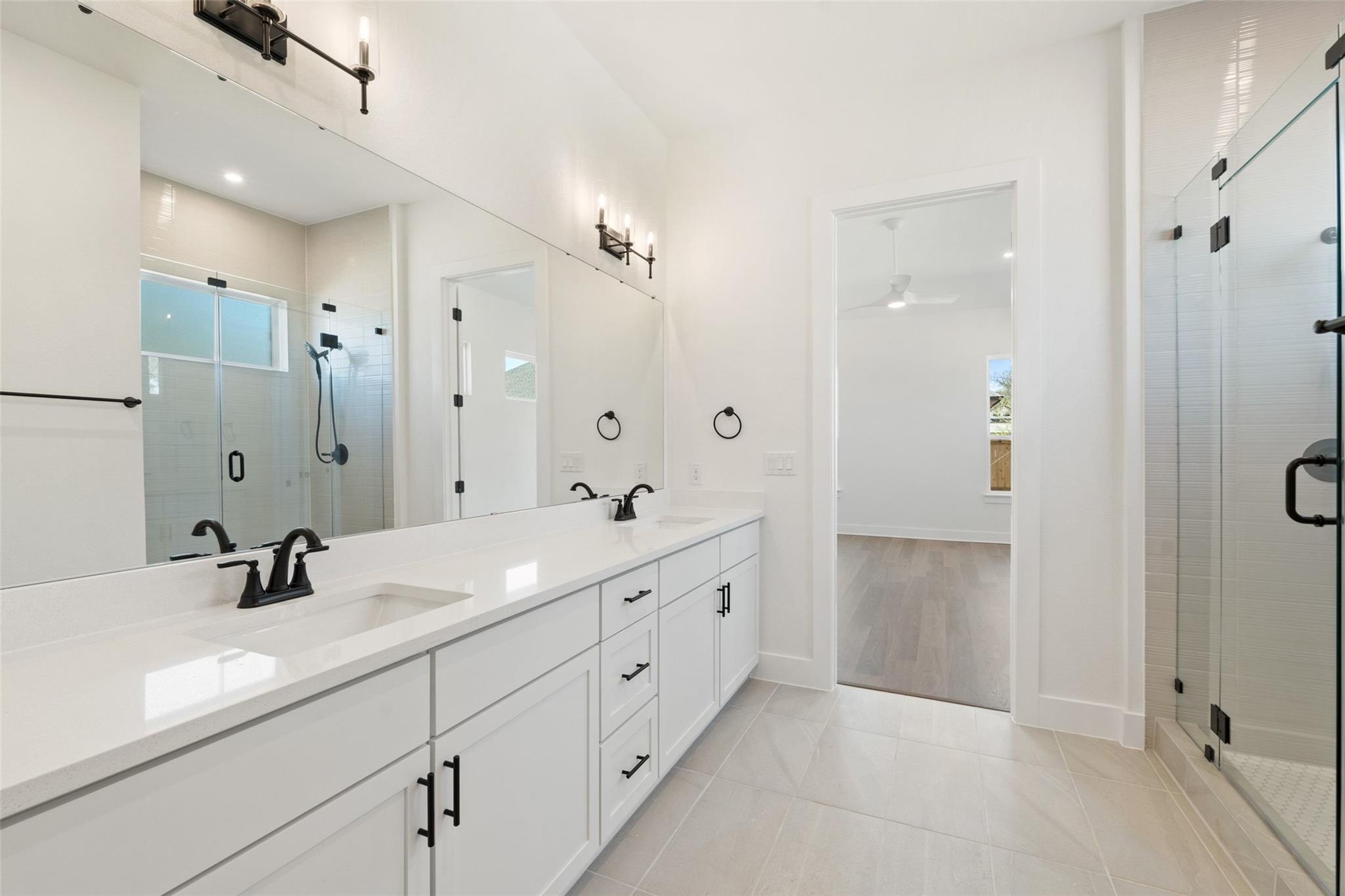 325 San Saba Dr, Buda, TX 78610