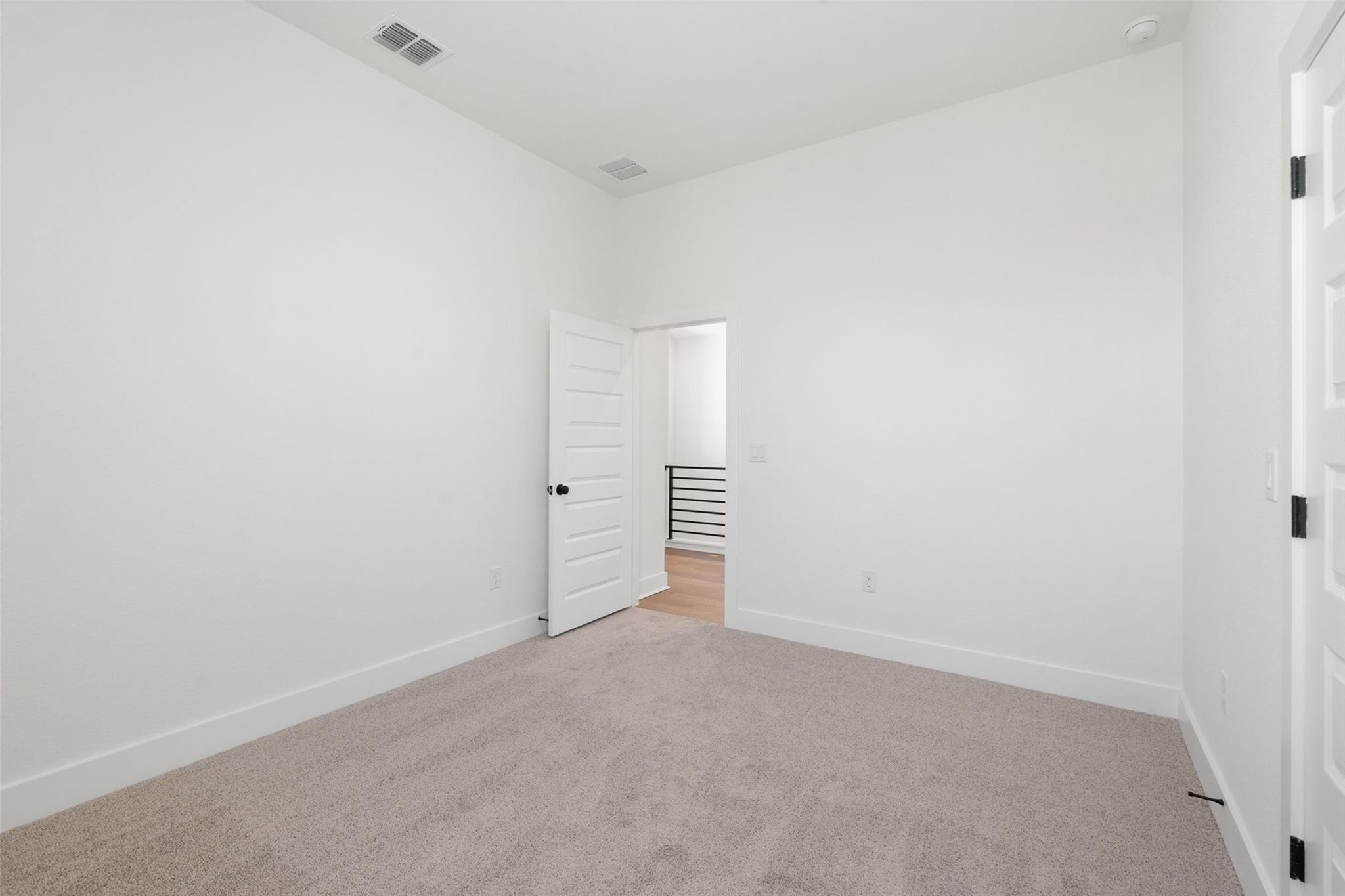 325 San Saba Dr, Buda, TX 78610