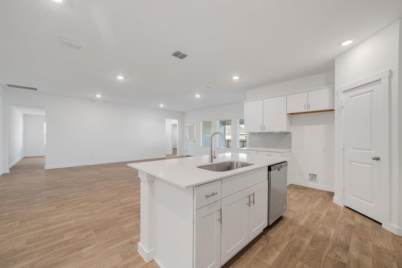 709 TRANQUILITY Ln, Fredericksburg, TX 78624