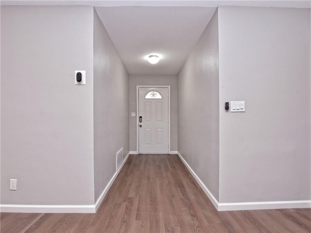 5205 Thunderbird St, Lago Vista, TX 78645