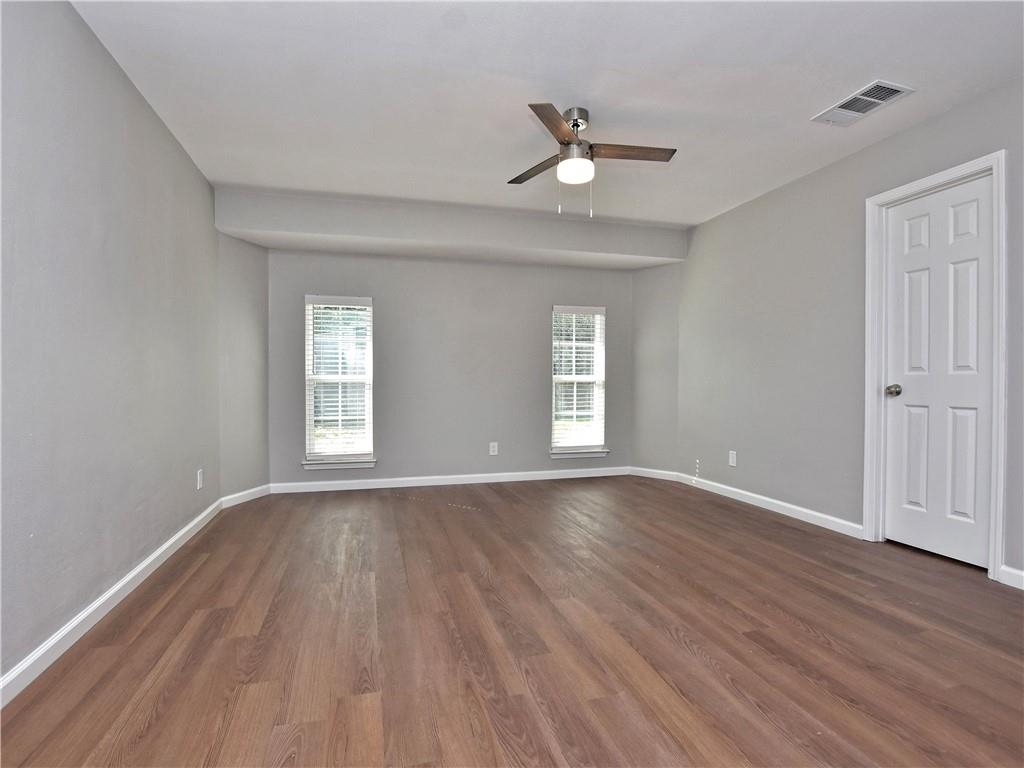 5205 Thunderbird St, Lago Vista, TX 78645