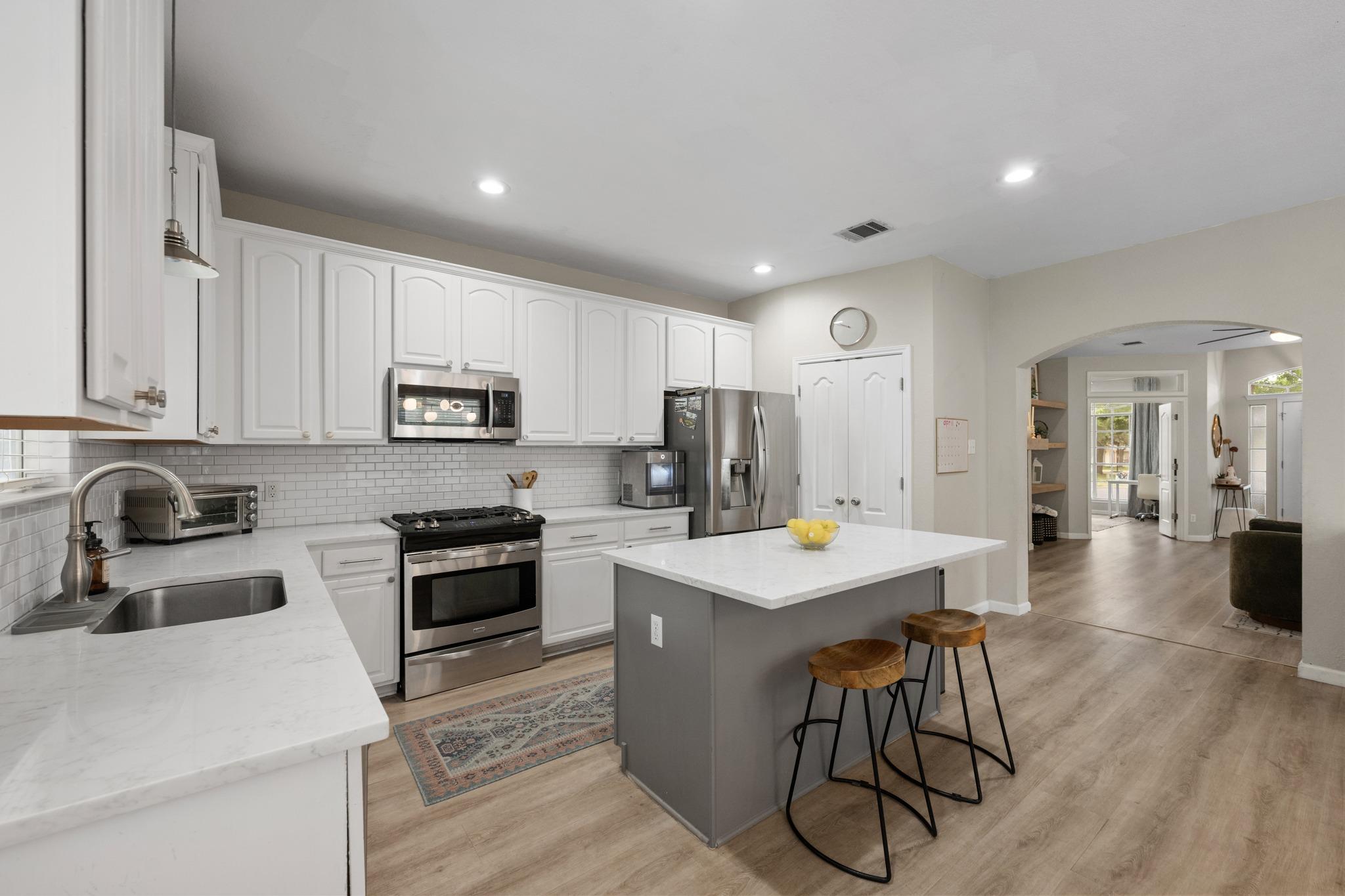 9508 Zuniga Dr, Austin, TX 78749