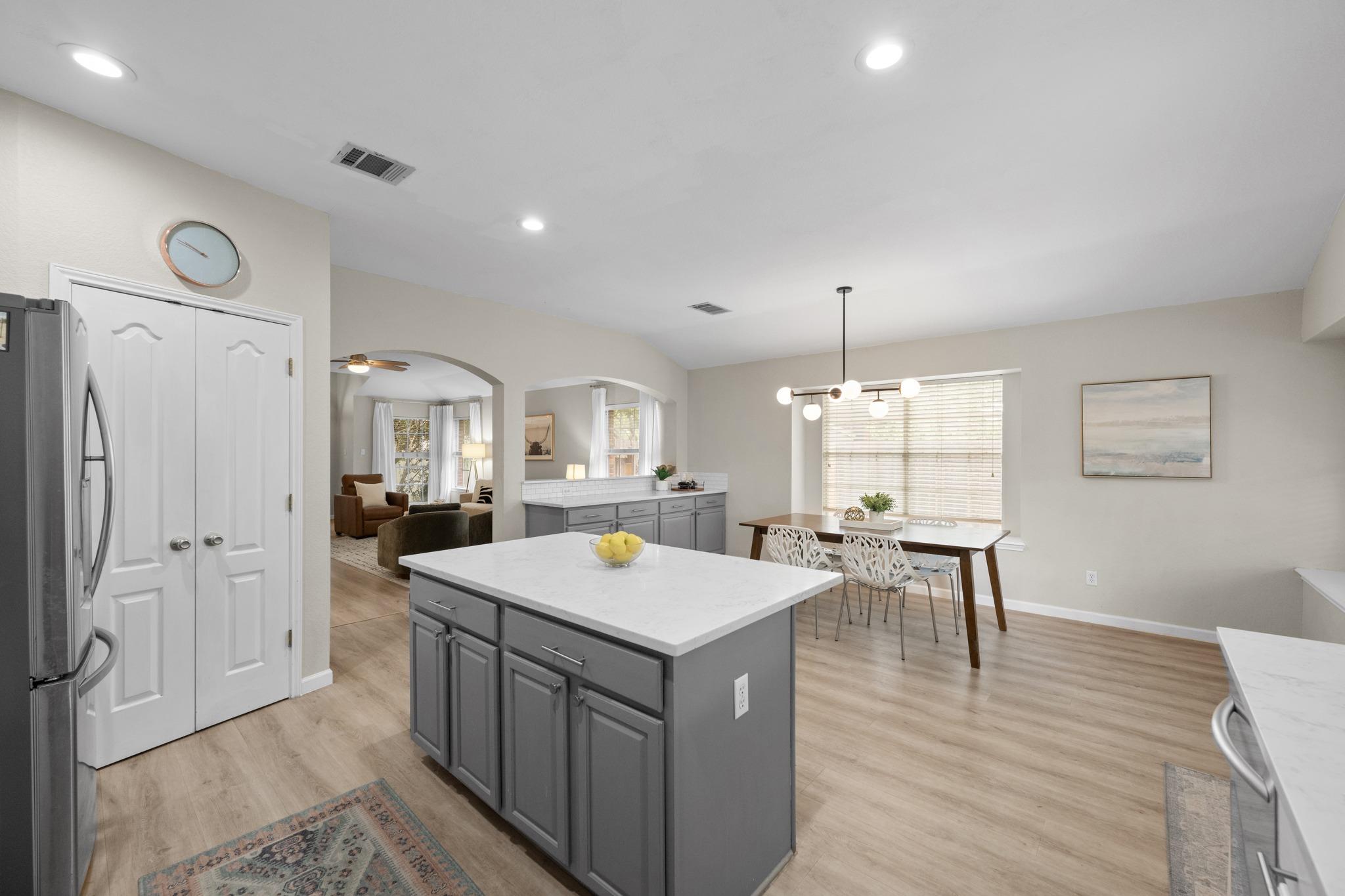 9508 Zuniga Dr, Austin, TX 78749