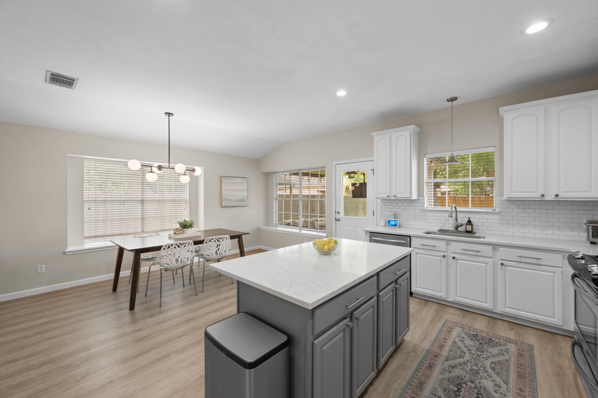 9508 Zuniga Dr, Austin, TX 78749