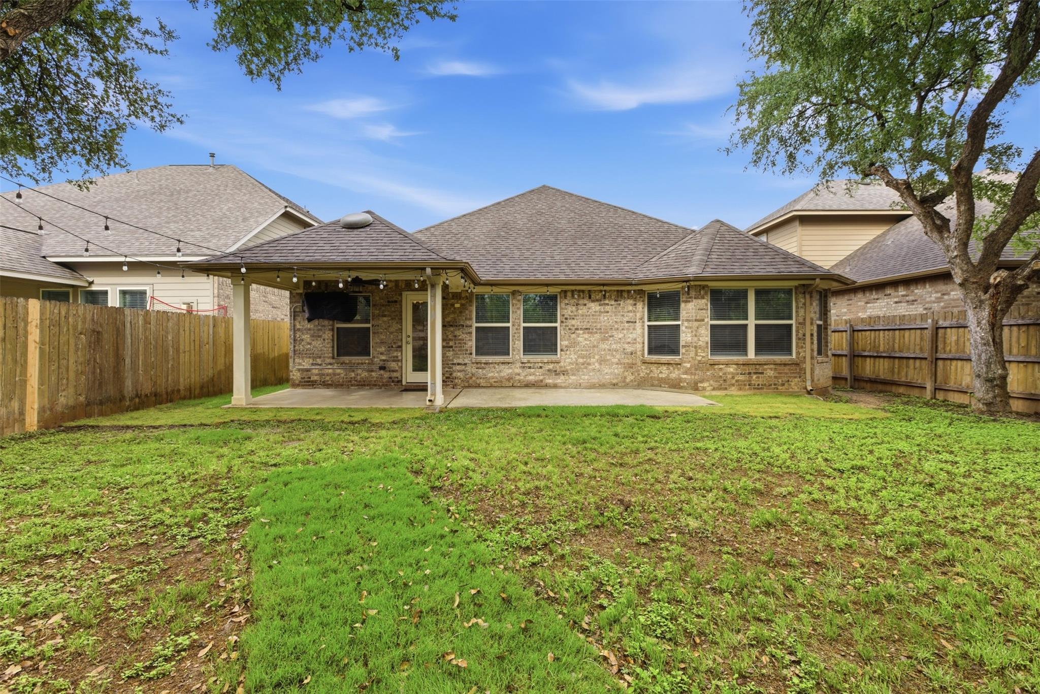 197 Patriot Dr, Buda, TX 78610