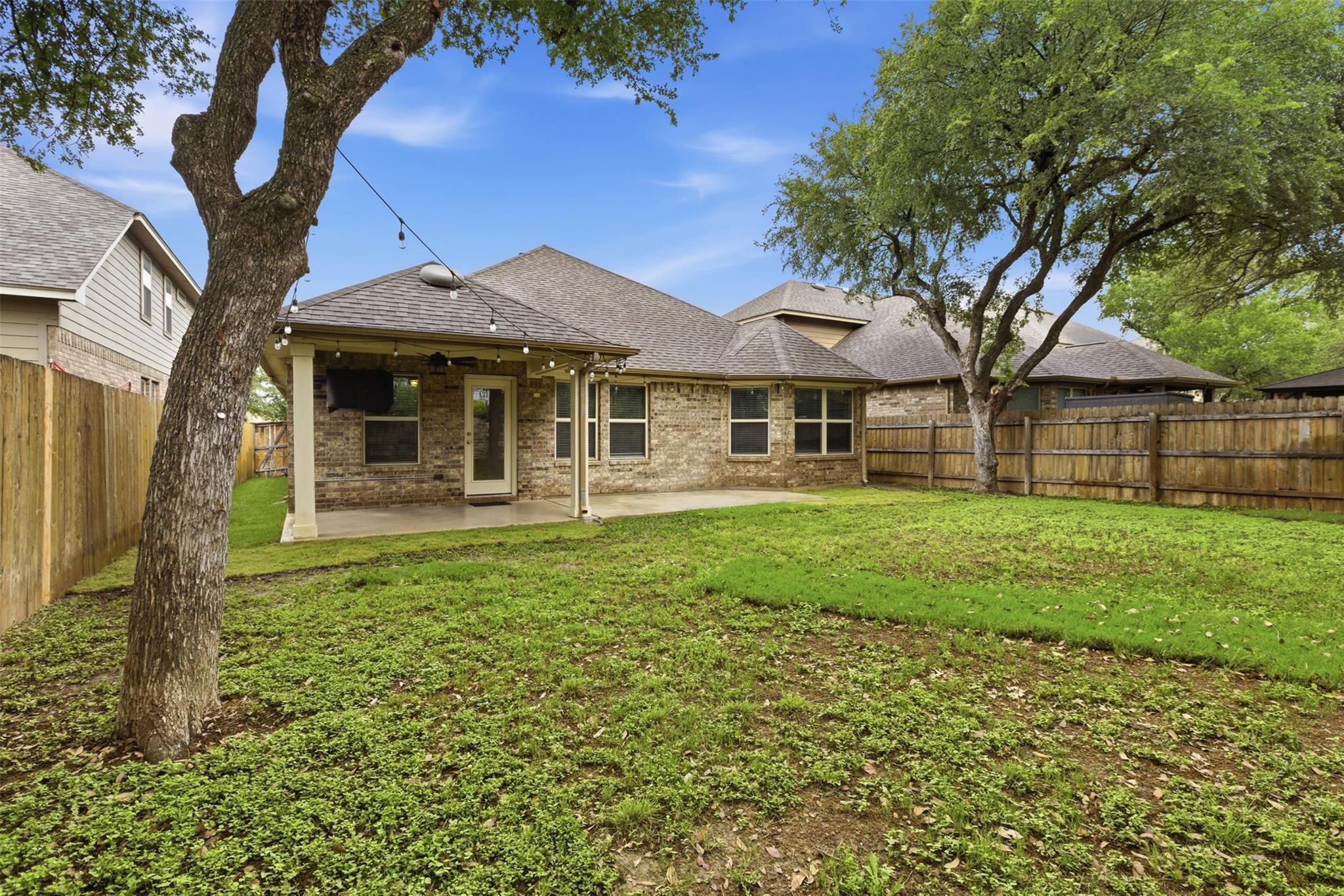 197 Patriot Dr, Buda, TX 78610