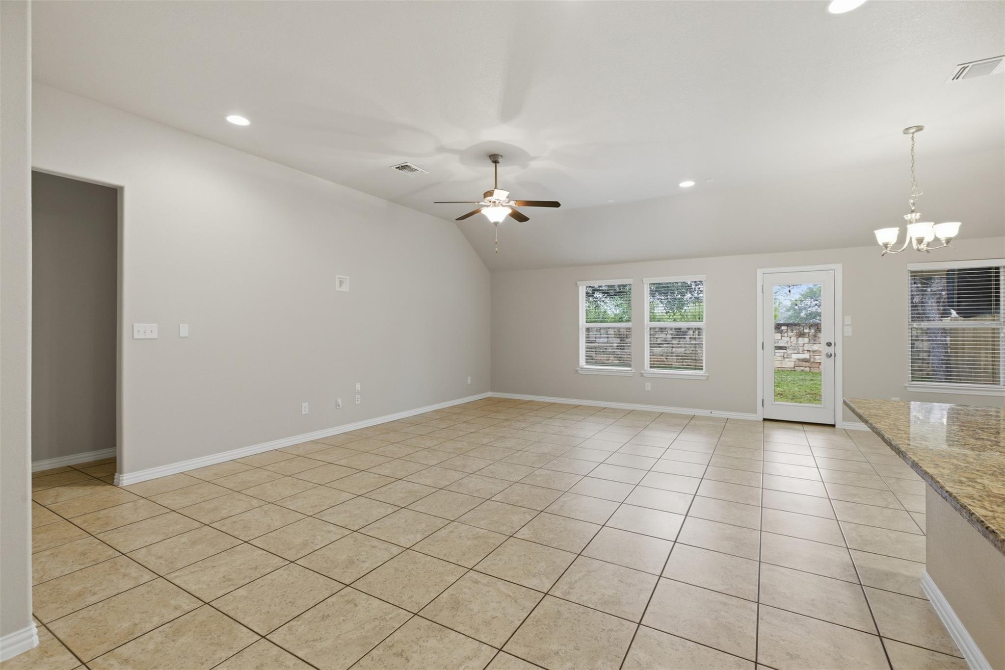 197 Patriot Dr, Buda, TX 78610