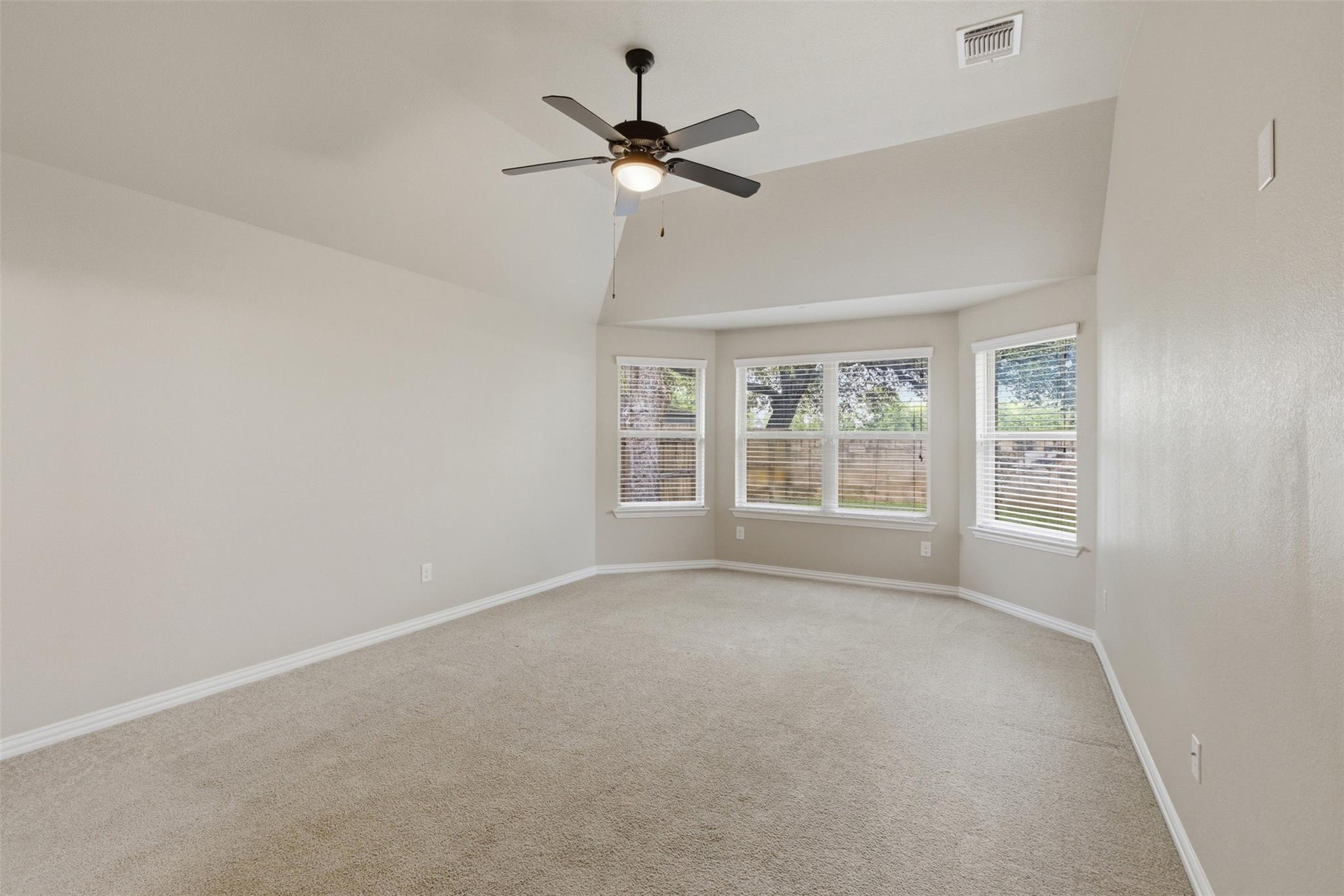 197 Patriot Dr, Buda, TX 78610