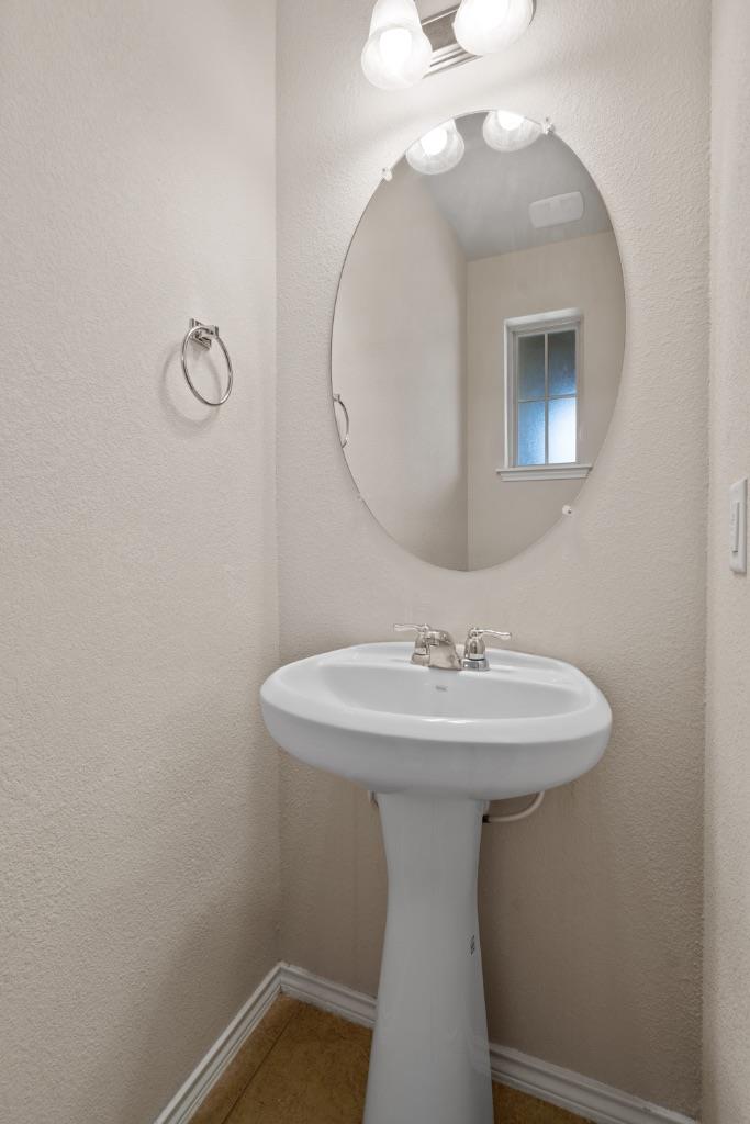 119 Buescher Cv, Hutto, TX 78634