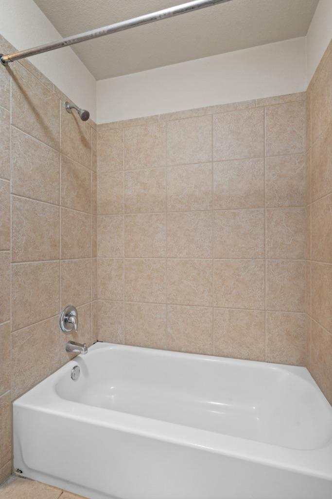 119 Buescher Cv, Hutto, TX 78634