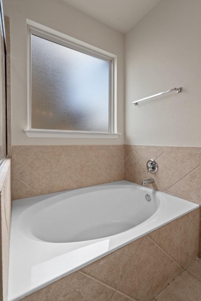 119 Buescher Cv, Hutto, TX 78634