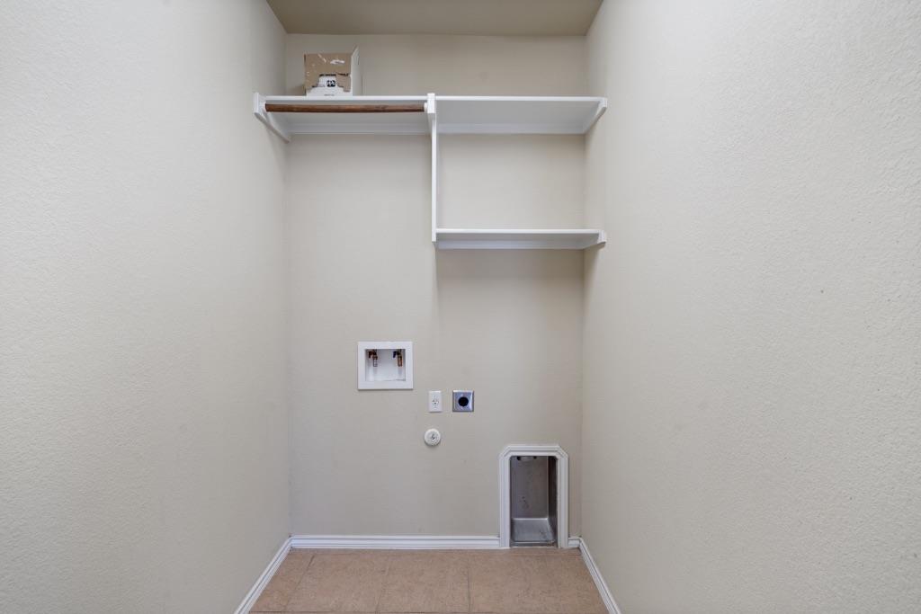 119 Buescher Cv, Hutto, TX 78634