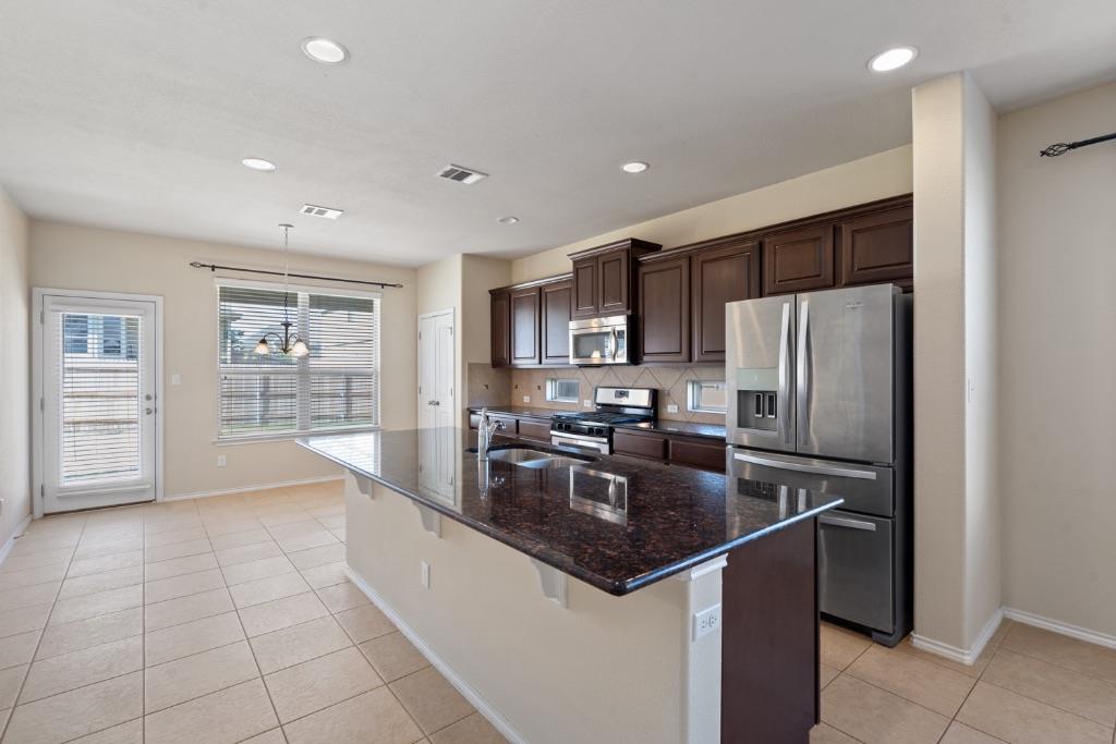 119 Buescher Cv, Hutto, TX 78634