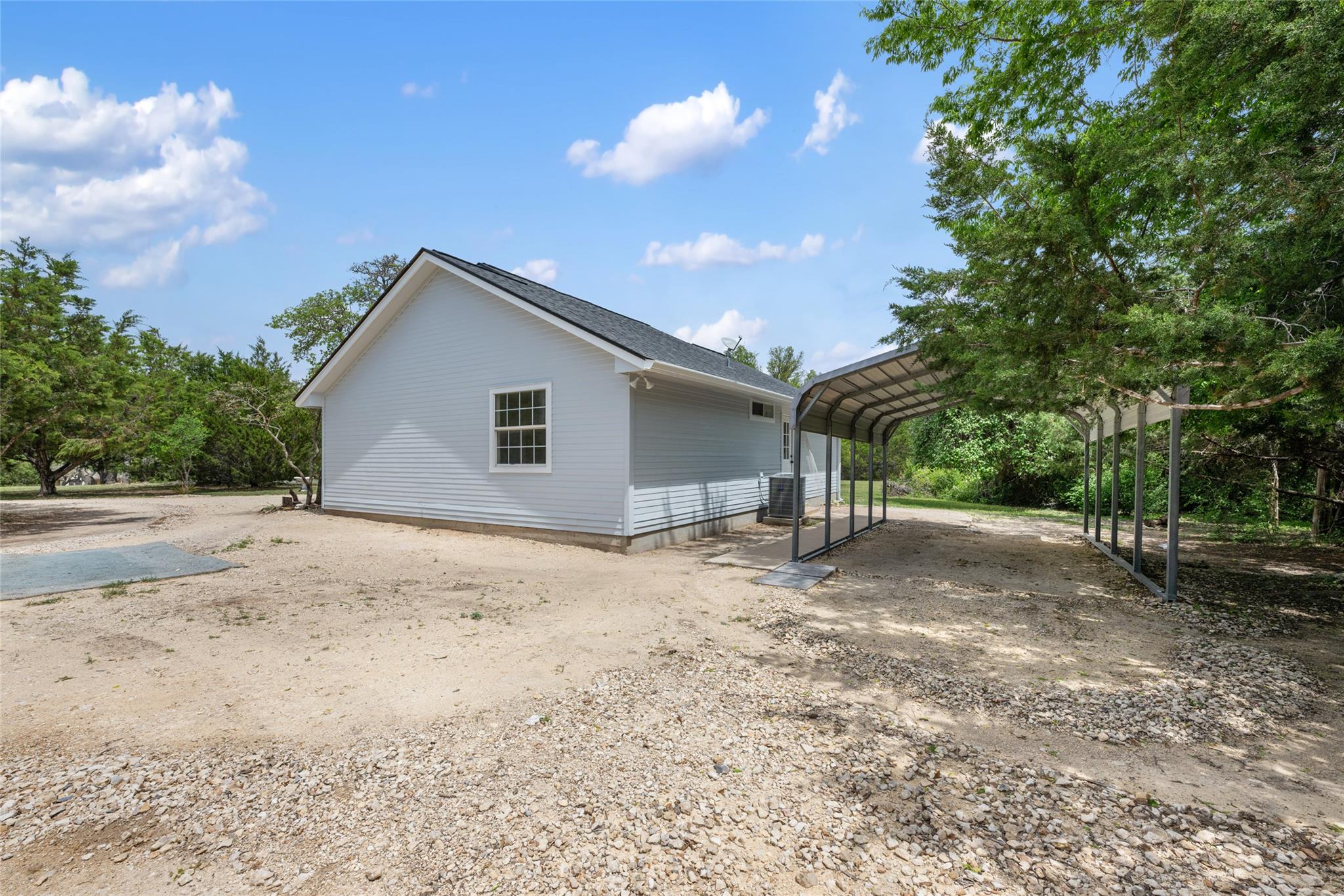 391 Liberty Dr, Liberty Hill, TX 78642