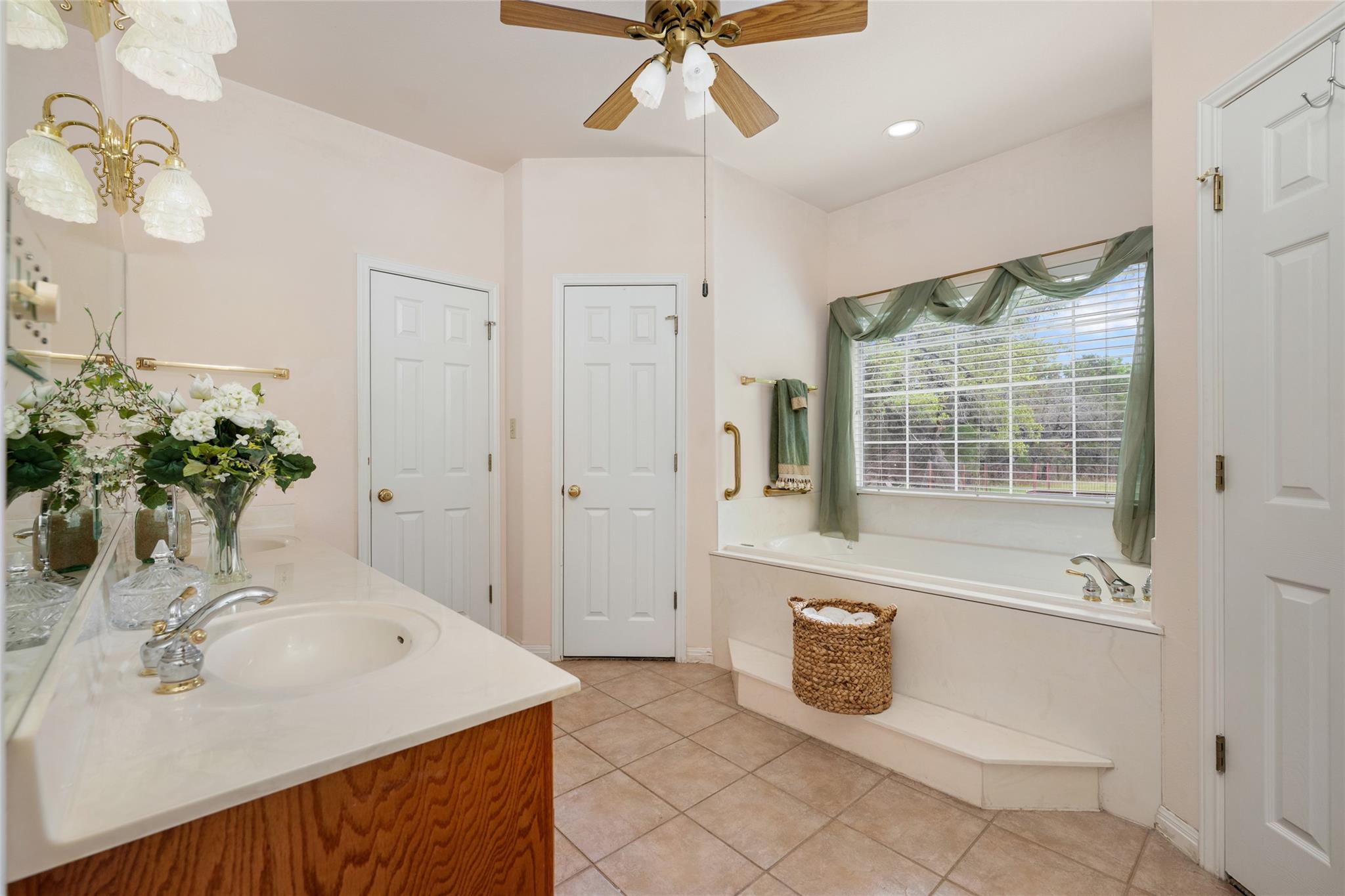 391 Liberty Dr, Liberty Hill, TX 78642