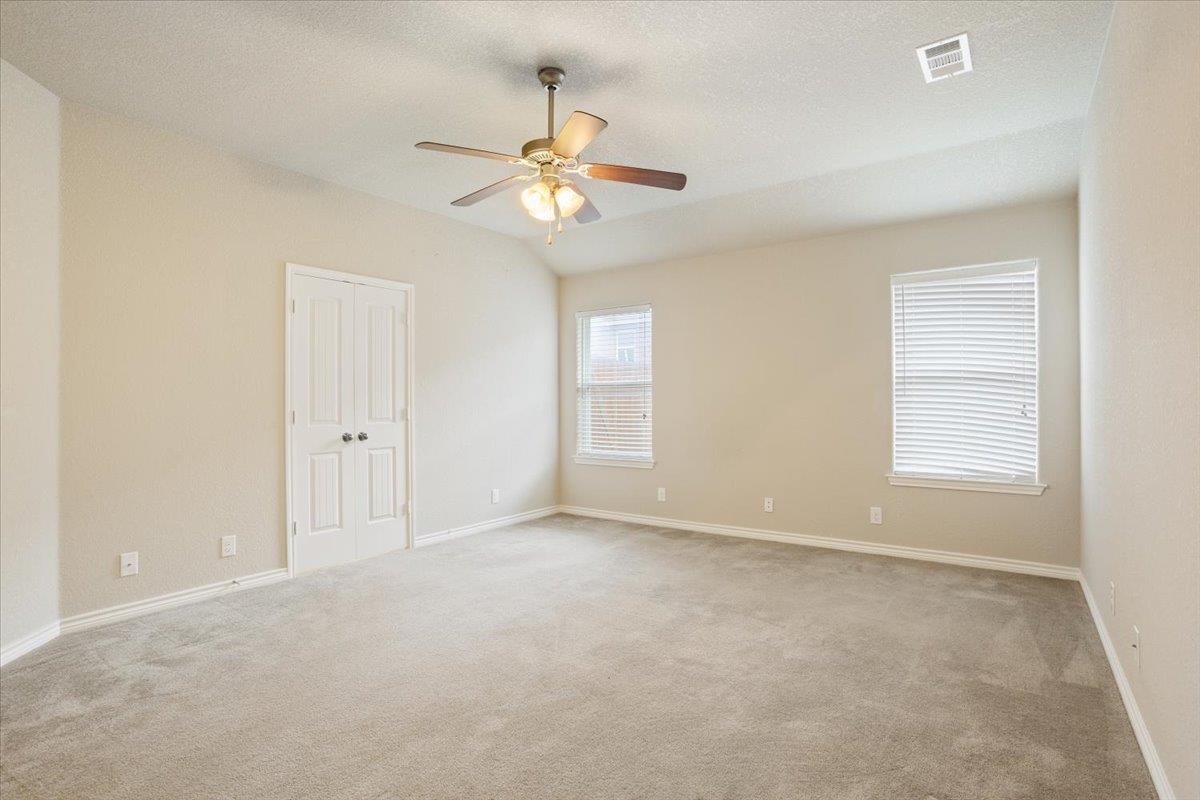 2709 Alamocitos Creek Dr, Killeen, TX 76549