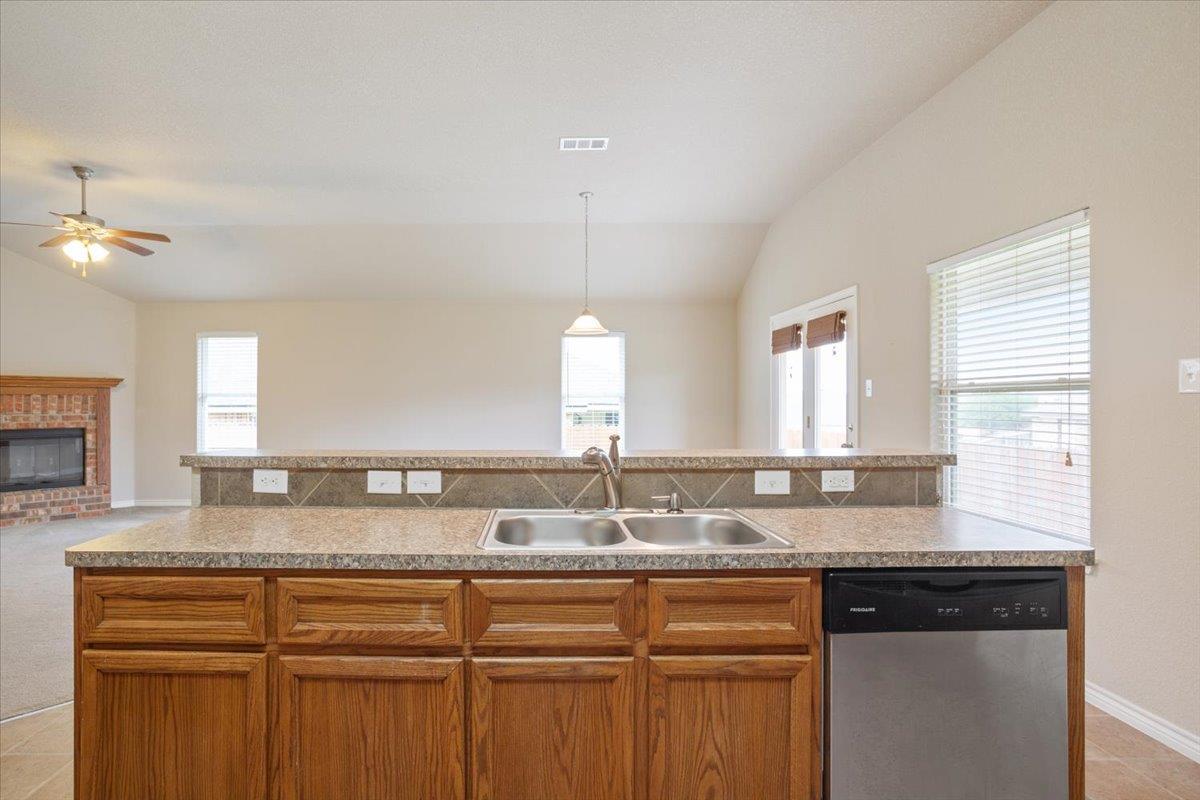 2709 Alamocitos Creek Dr, Killeen, TX 76549