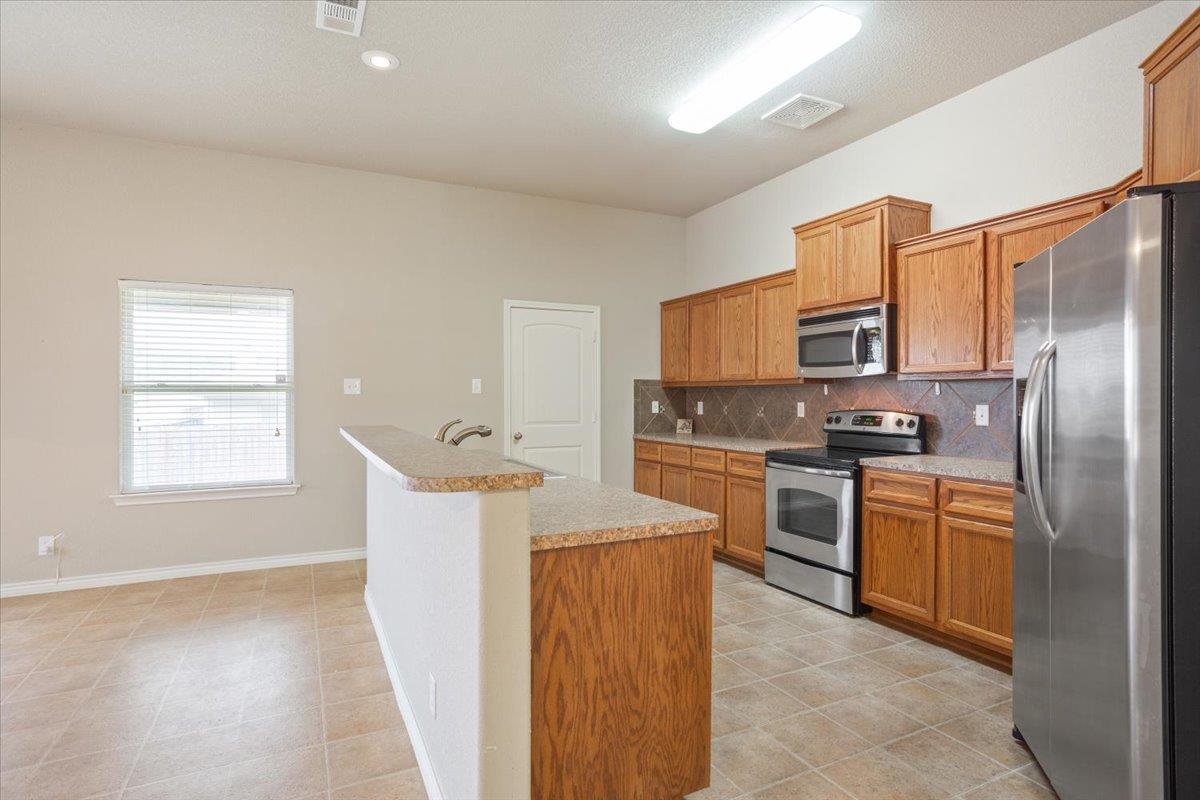 2709 Alamocitos Creek Dr, Killeen, TX 76549