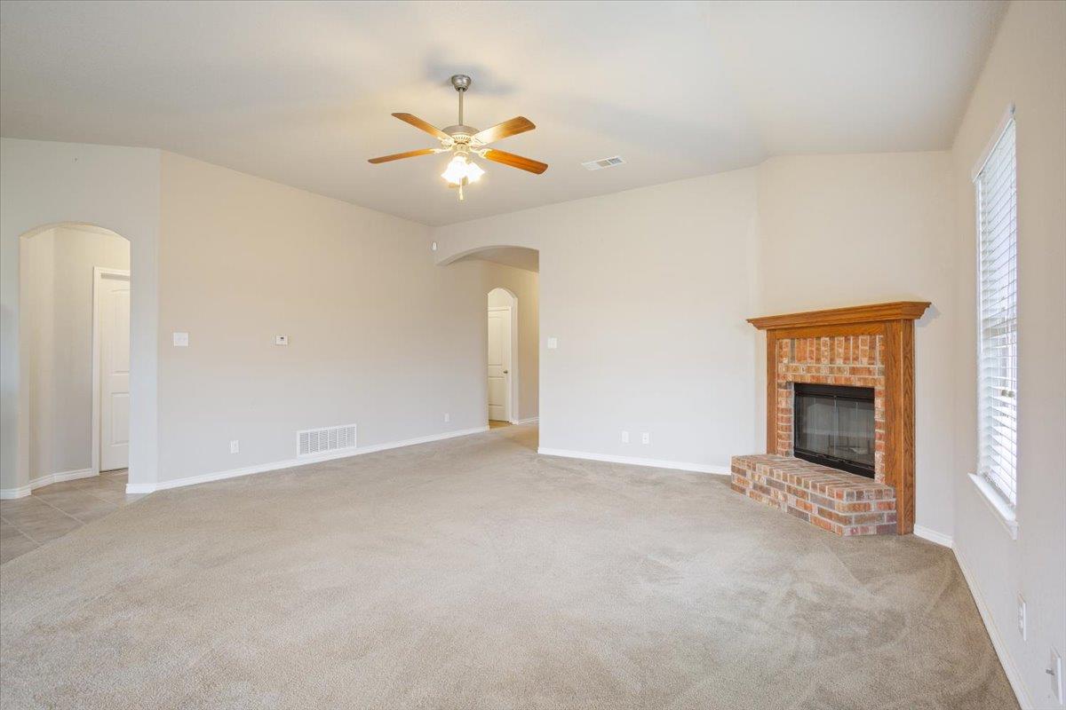 2709 Alamocitos Creek Dr, Killeen, TX 76549